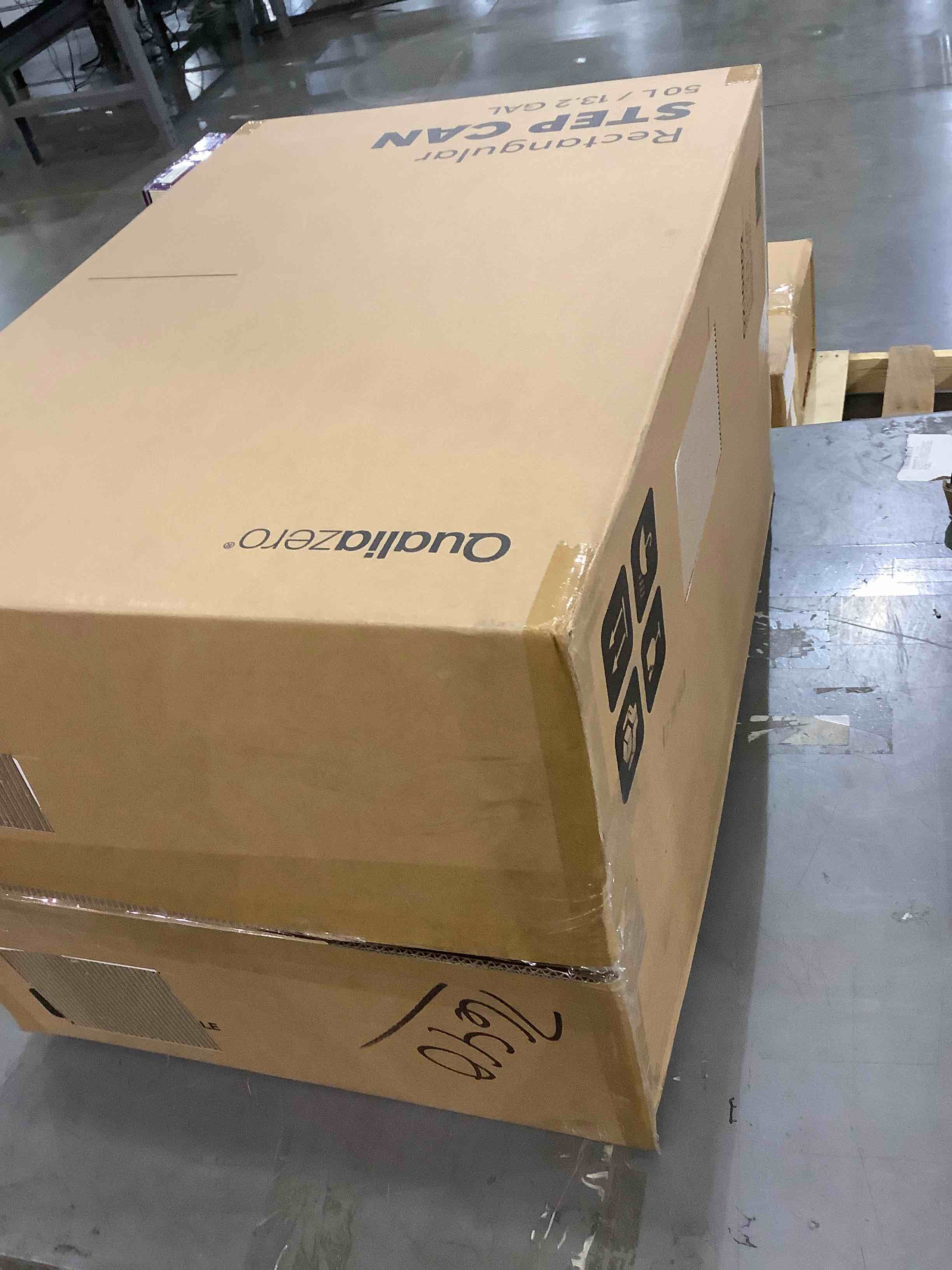 https://s3.amazonaws.com/lotting-images-prod/bidfta/BHL00093040_1694612163113.jpeg