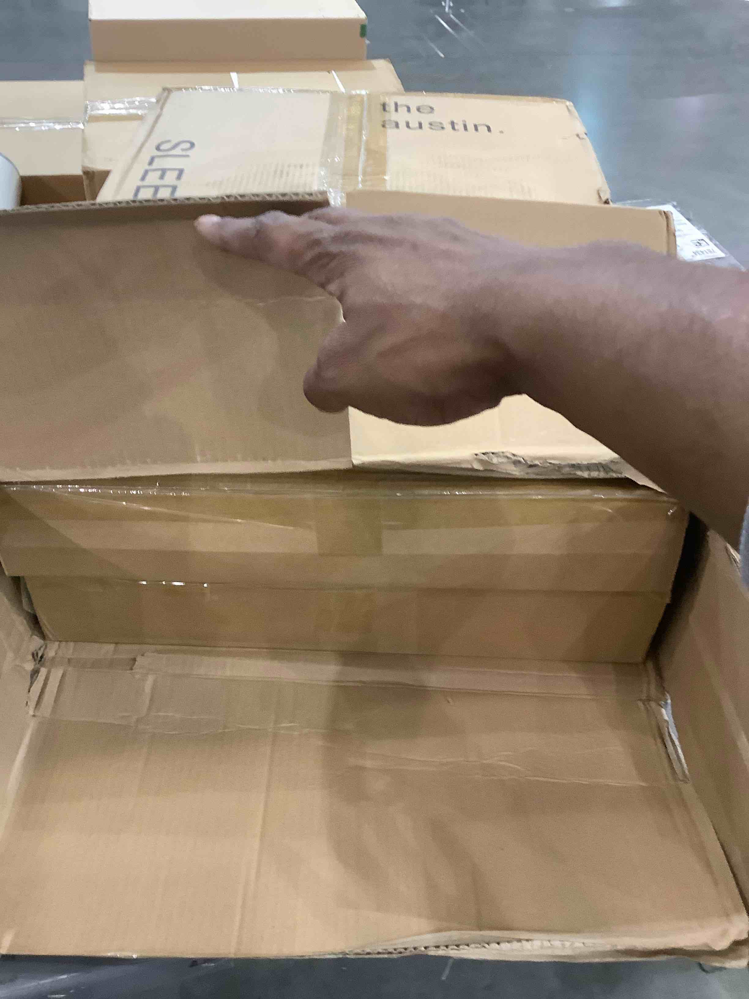https://s3.amazonaws.com/lotting-images-prod/bidfta/BHL00093042_1694612981877.jpeg