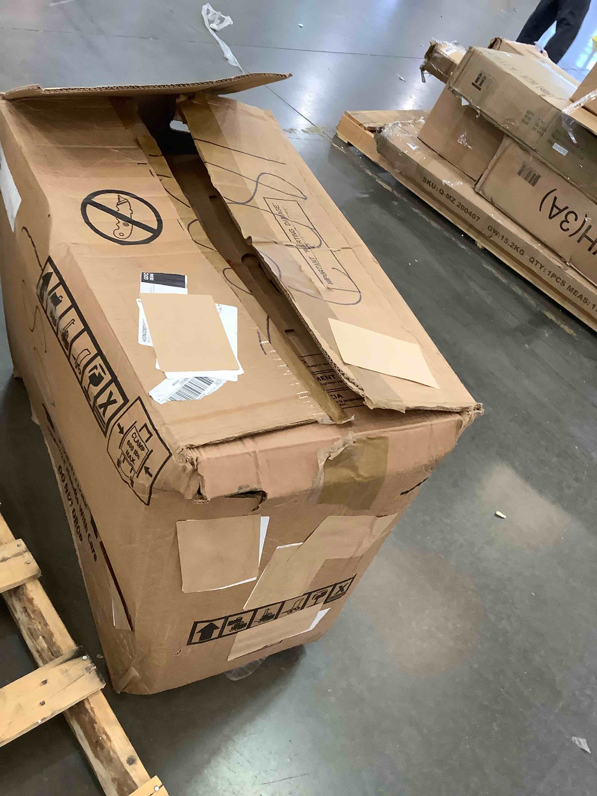 https://s3.amazonaws.com/lotting-images-prod/bidfta/BHL00093277_1695058222187.jpeg
