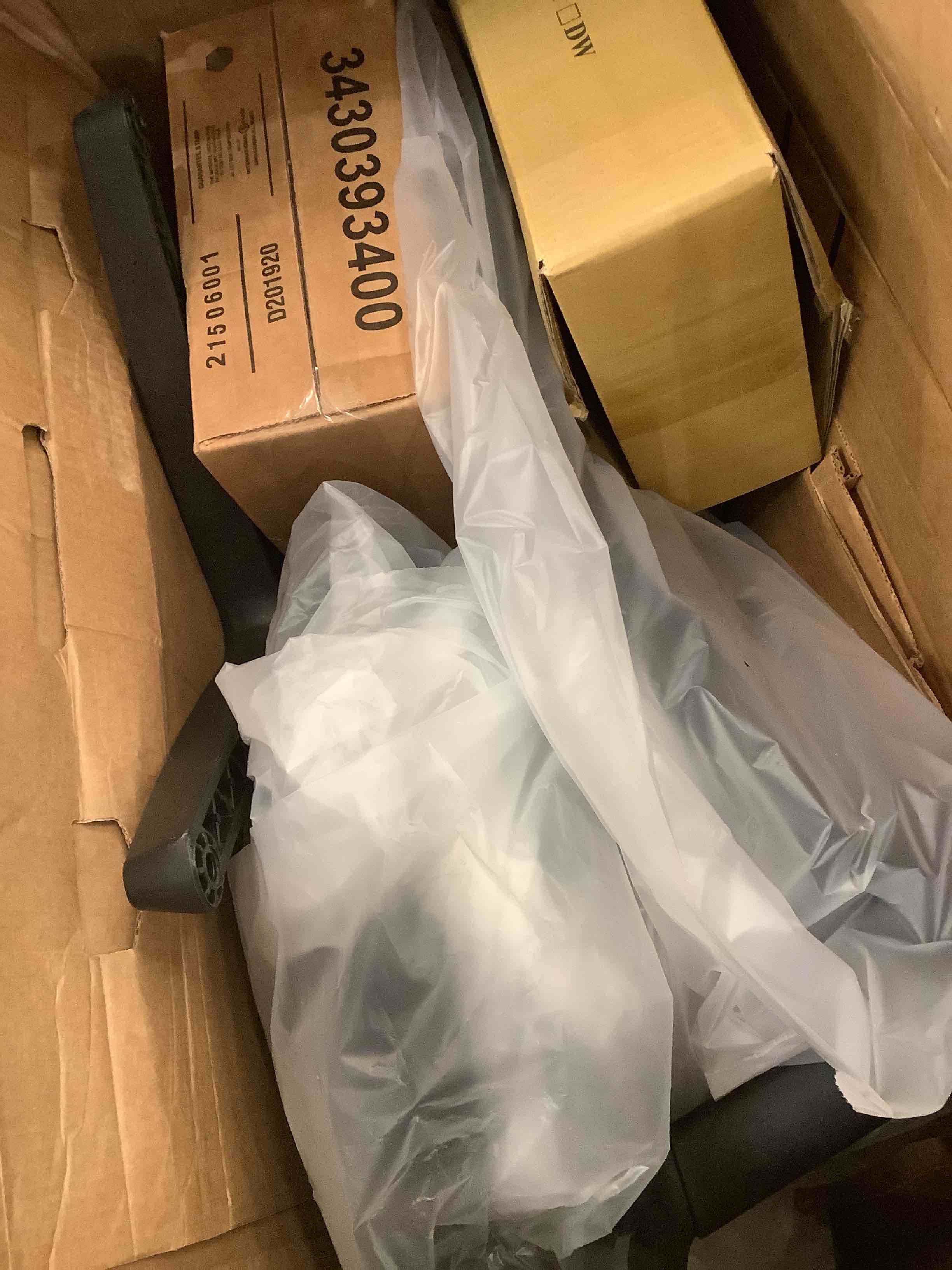 https://s3.amazonaws.com/lotting-images-prod/bidfta/BHL00093277_1695058238408.jpeg