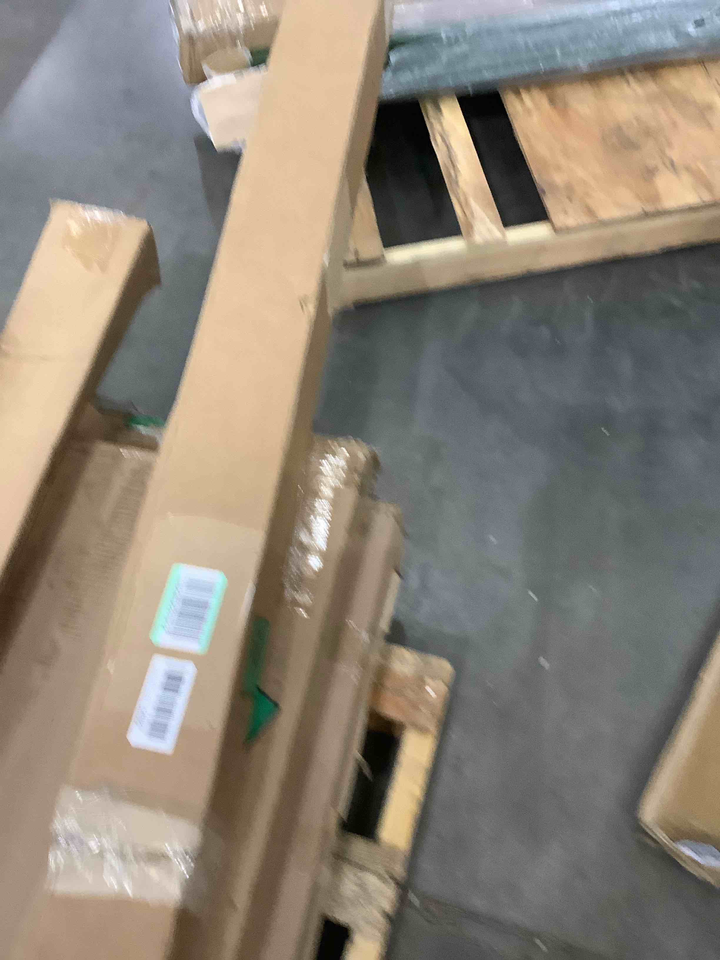 https://s3.amazonaws.com/lotting-images-prod/bidfta/BHL00093284_1695061897622.jpeg