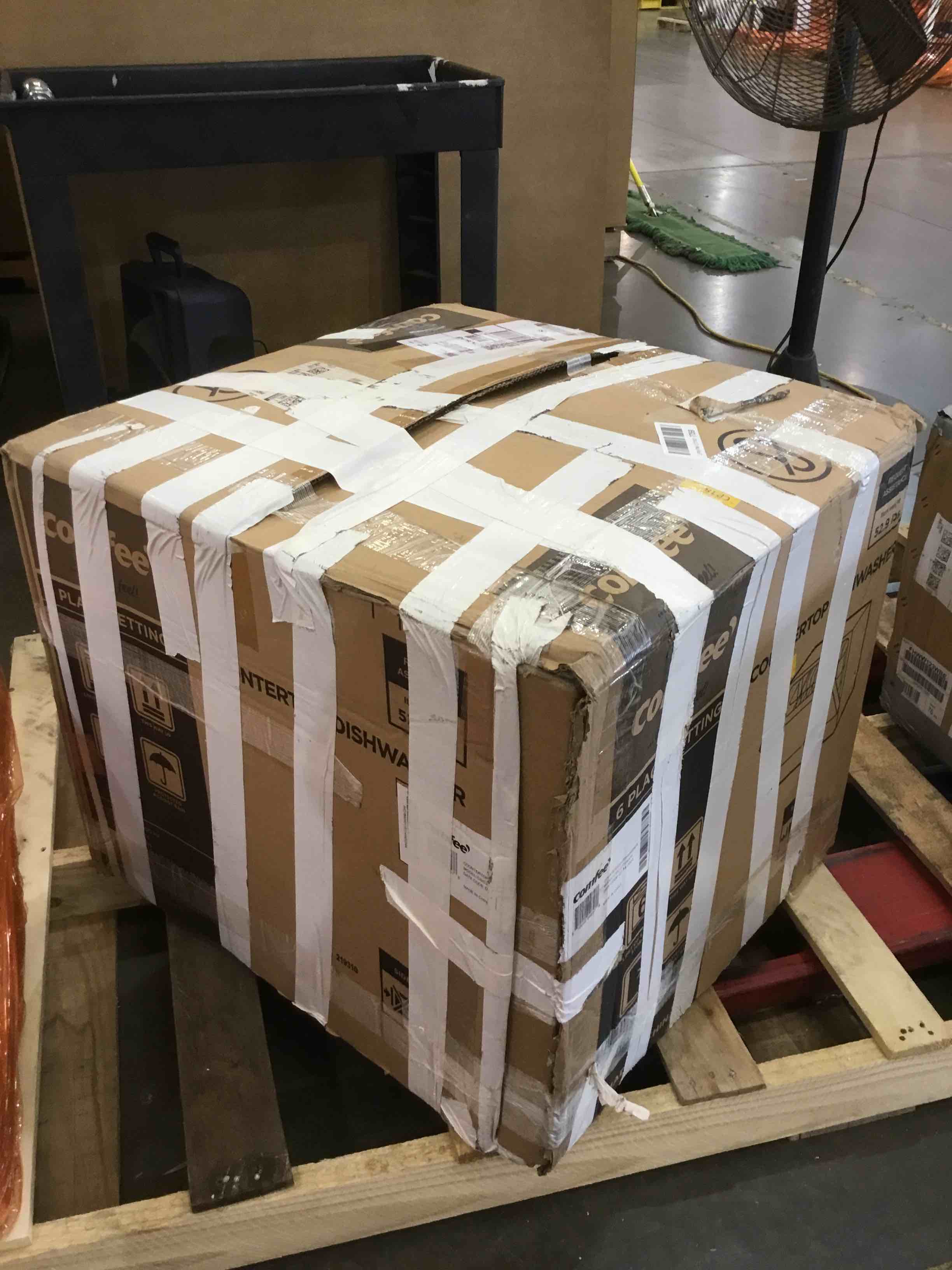 https://s3.amazonaws.com/lotting-images-prod/bidfta/BHL00093714_1694184081128.jpeg