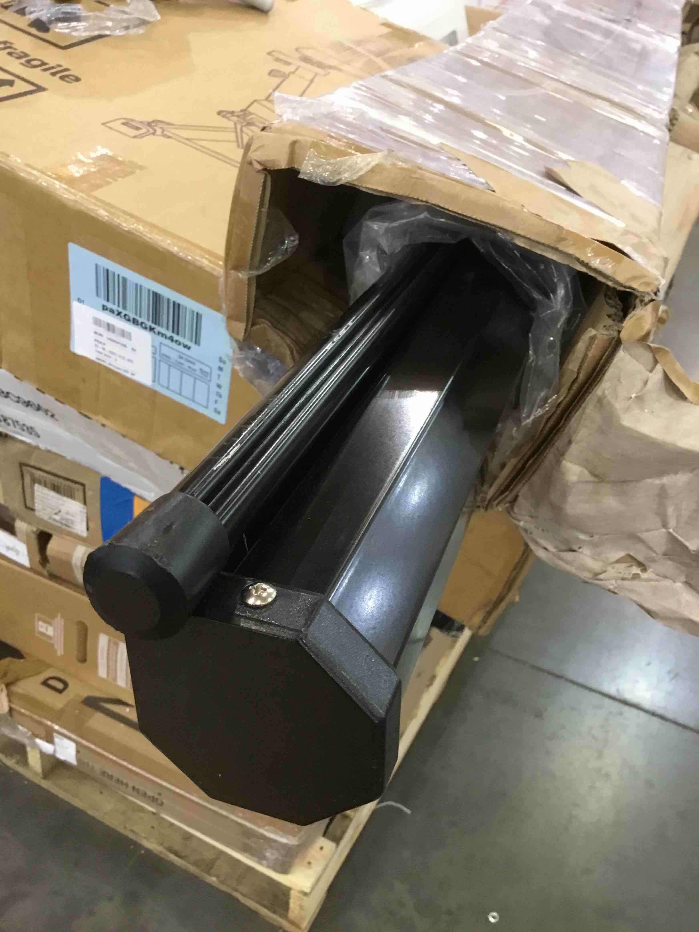 https://s3.amazonaws.com/lotting-images-prod/bidfta/BHL00093742_1694440478590.jpeg