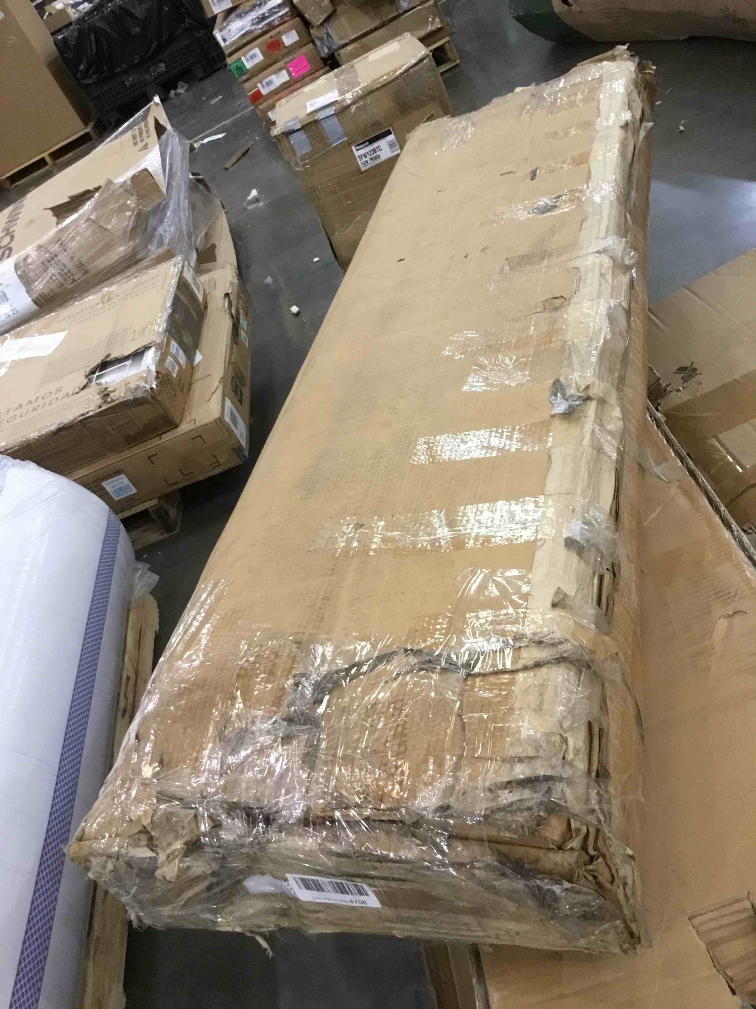 https://s3.amazonaws.com/lotting-images-prod/bidfta/BHL00093800_1694701737556.jpeg