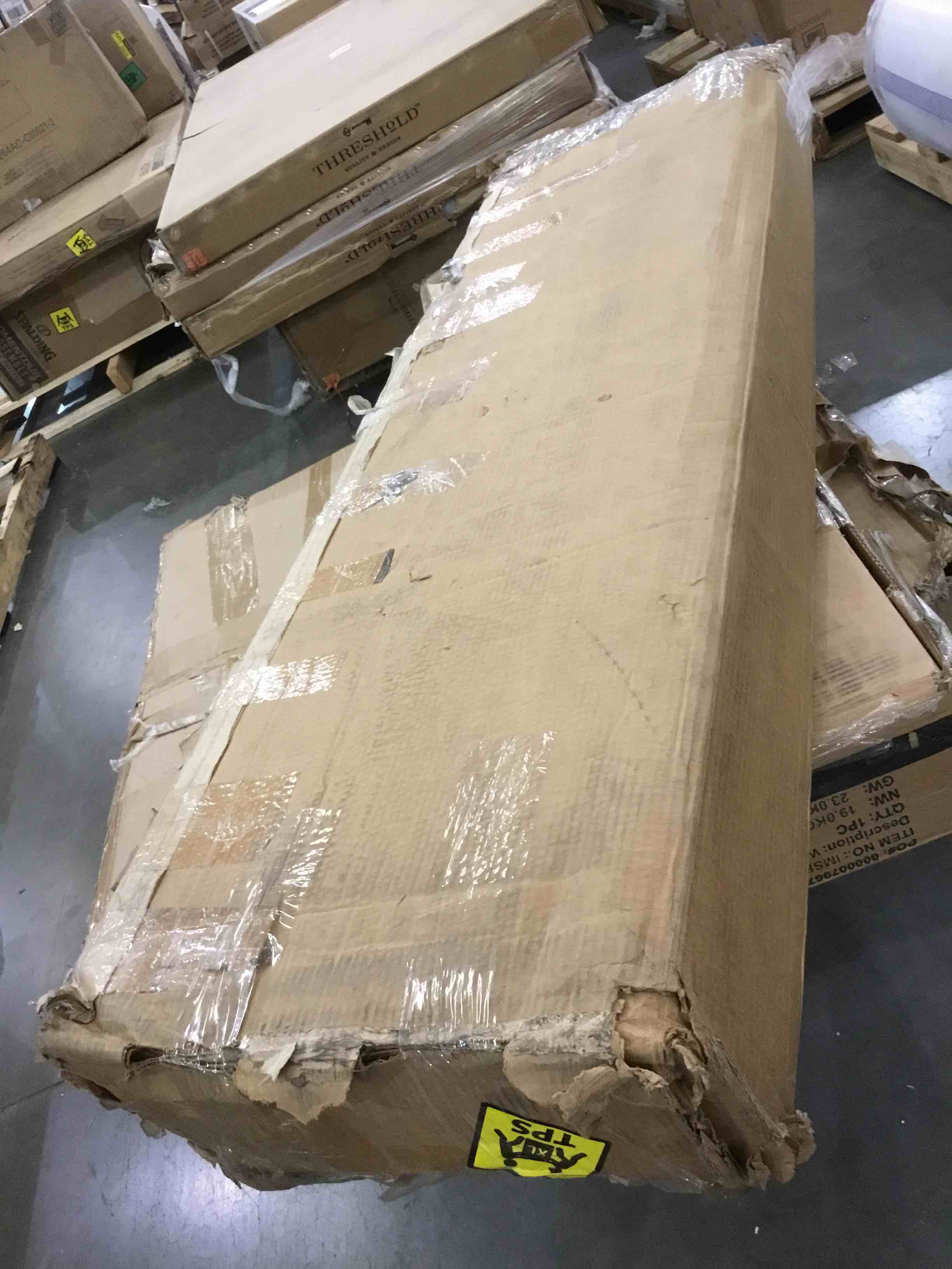 https://s3.amazonaws.com/lotting-images-prod/bidfta/BHL00093800_1694701753323.jpeg