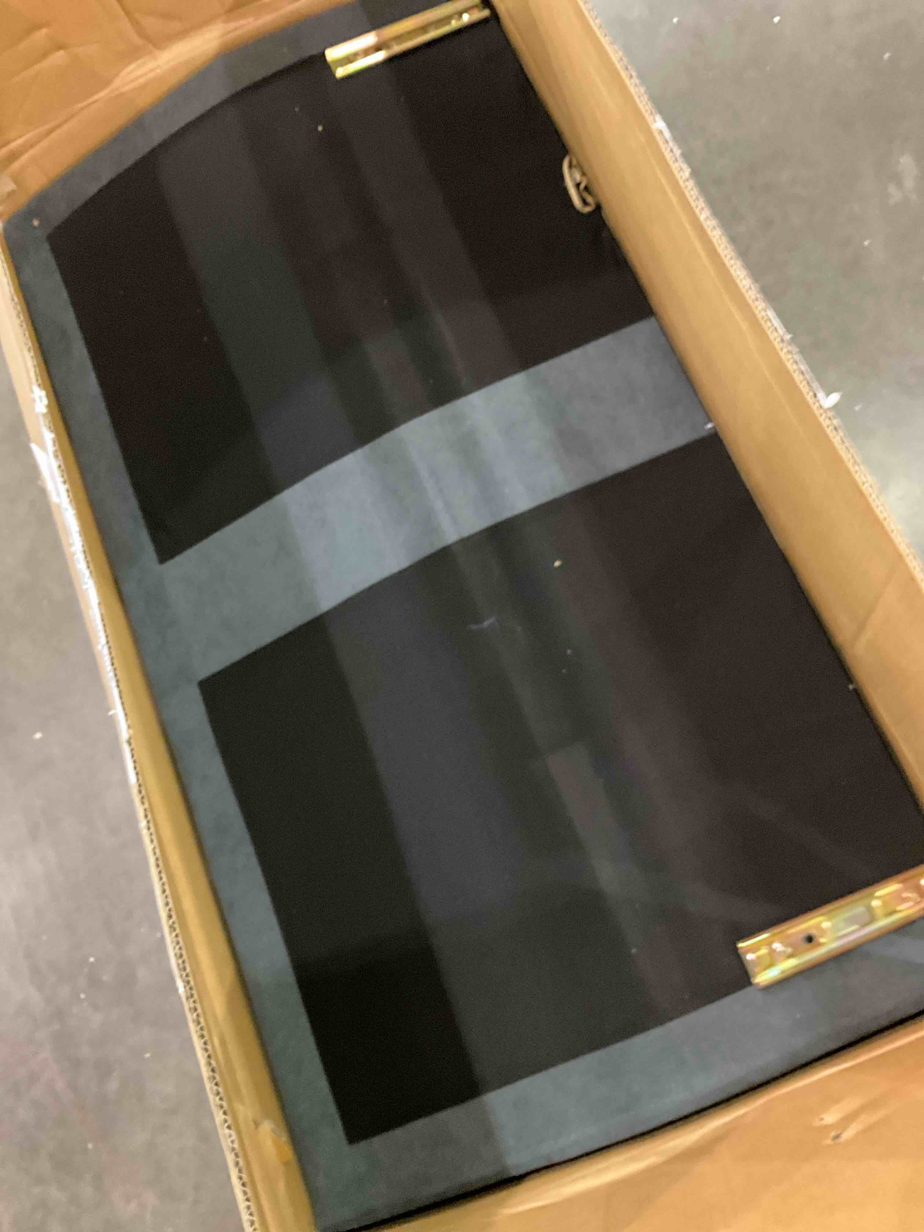 https://s3.amazonaws.com/lotting-images-prod/bidfta/BHL00093879_1695122967012.jpeg
