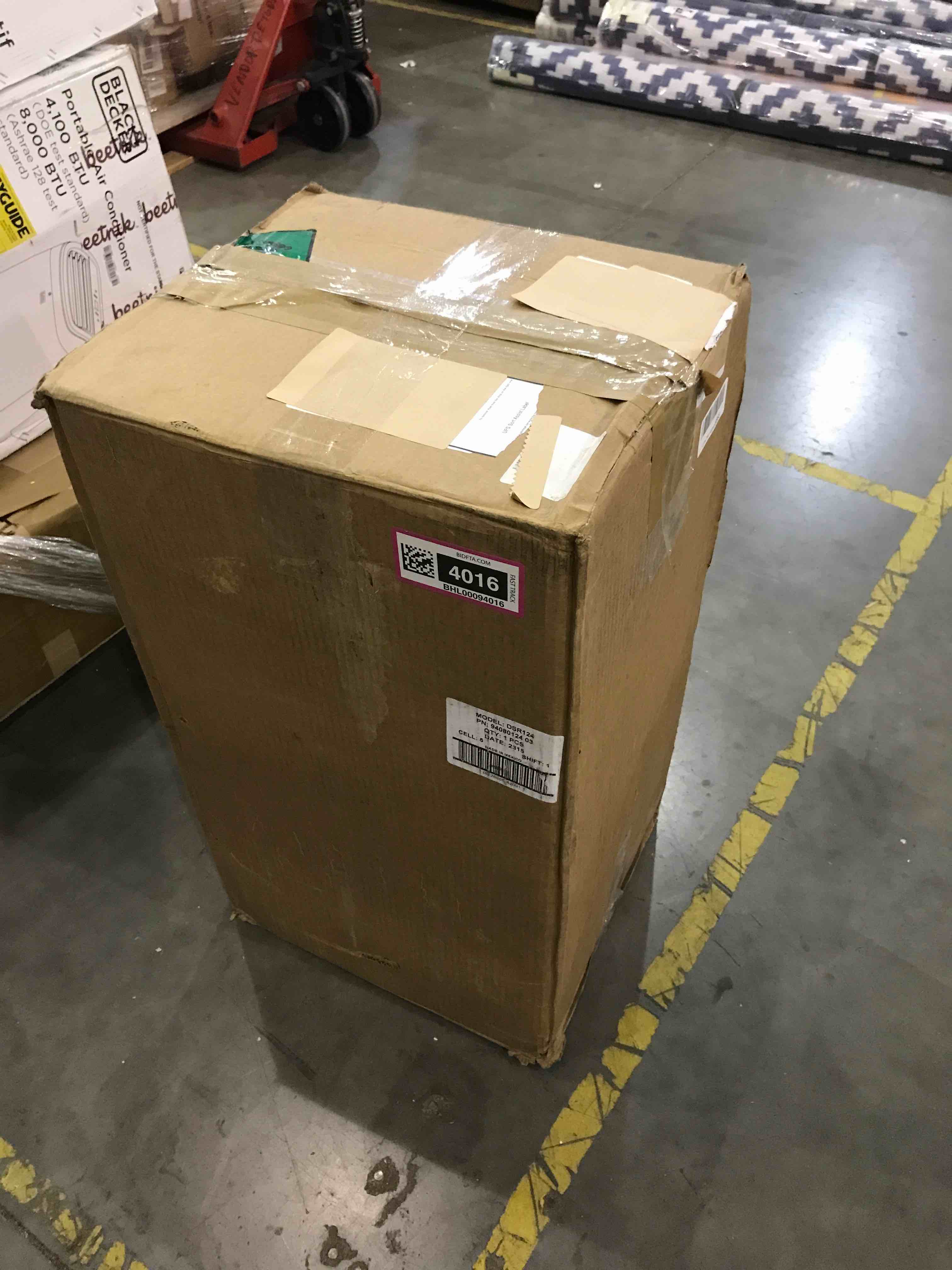 https://s3.amazonaws.com/lotting-images-prod/bidfta/BHL00094016_1693307913461.jpeg