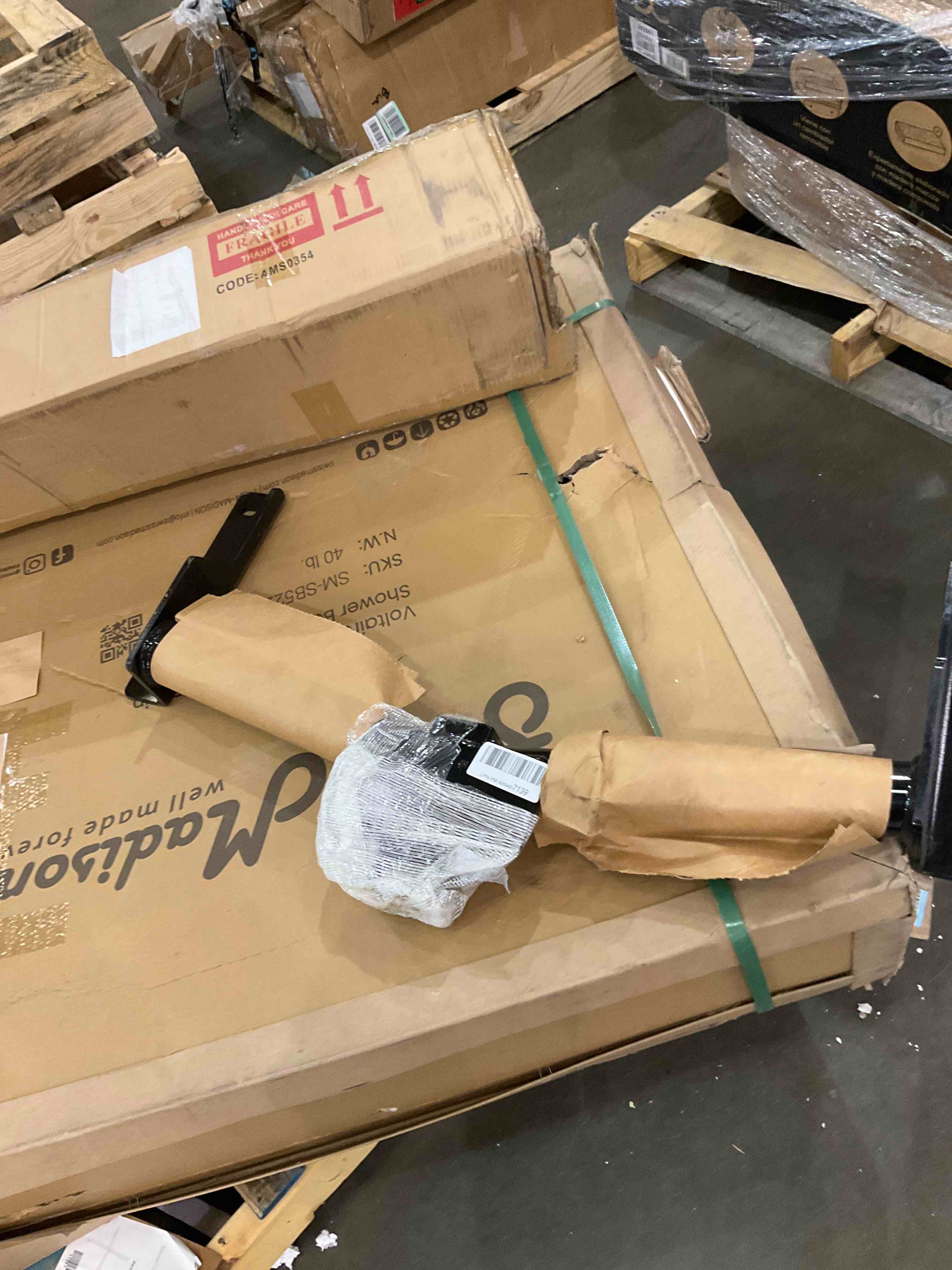 https://s3.amazonaws.com/lotting-images-prod/bidfta/BHL00094871_1695043690805.jpeg