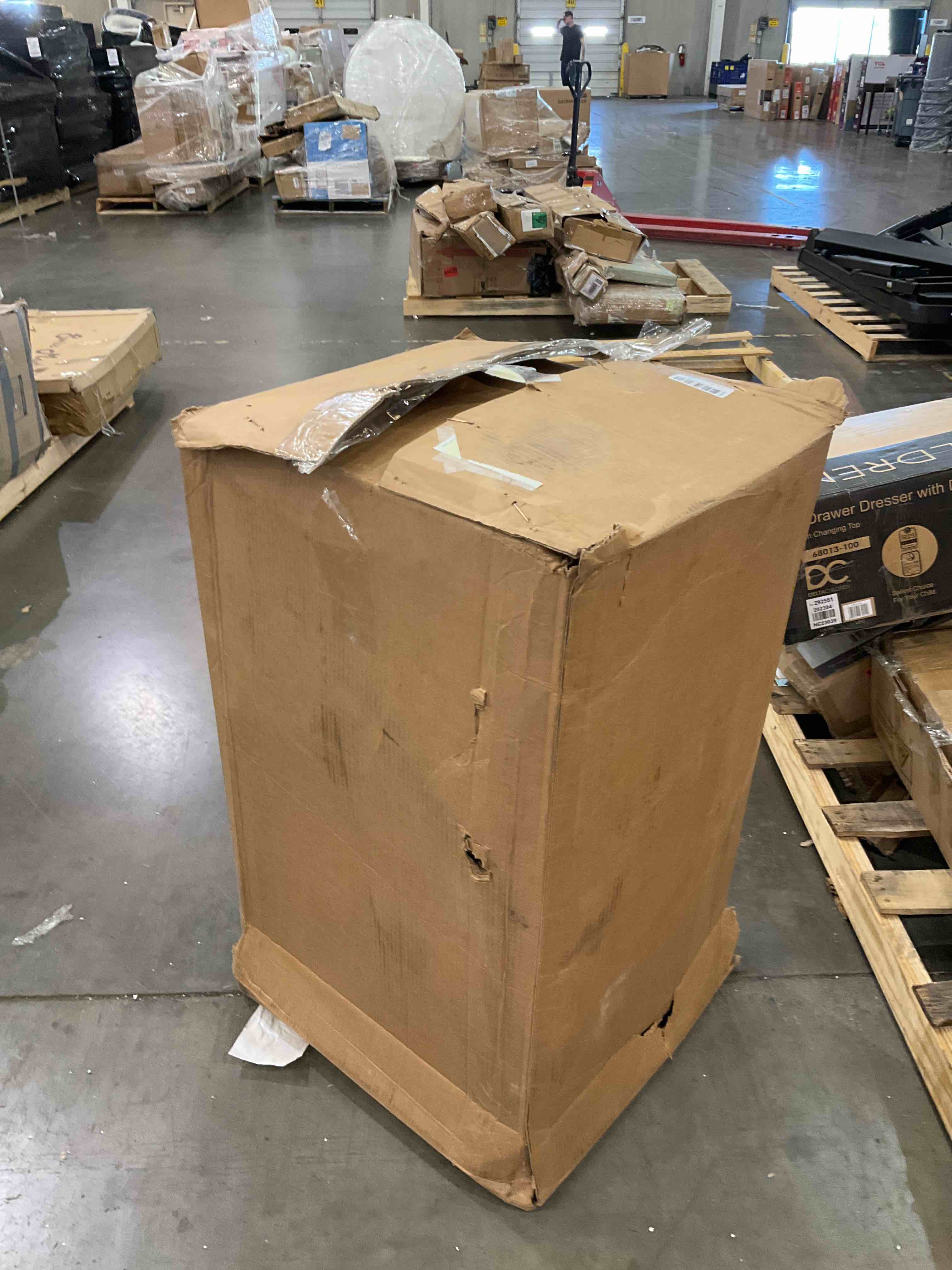 https://s3.amazonaws.com/lotting-images-prod/bidfta/BHL00094876_1695046647172.jpeg