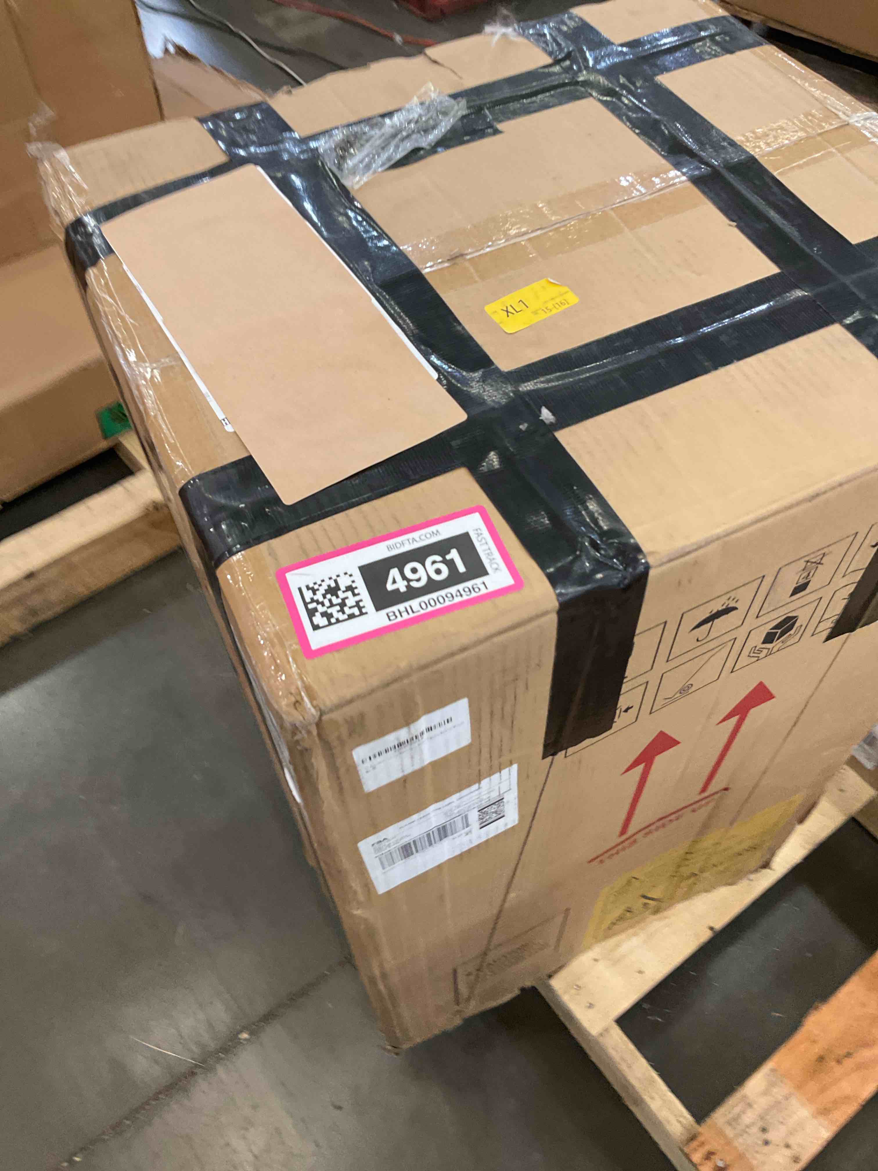 https://s3.amazonaws.com/lotting-images-prod/bidfta/BHL00094961_1695827412051.jpeg