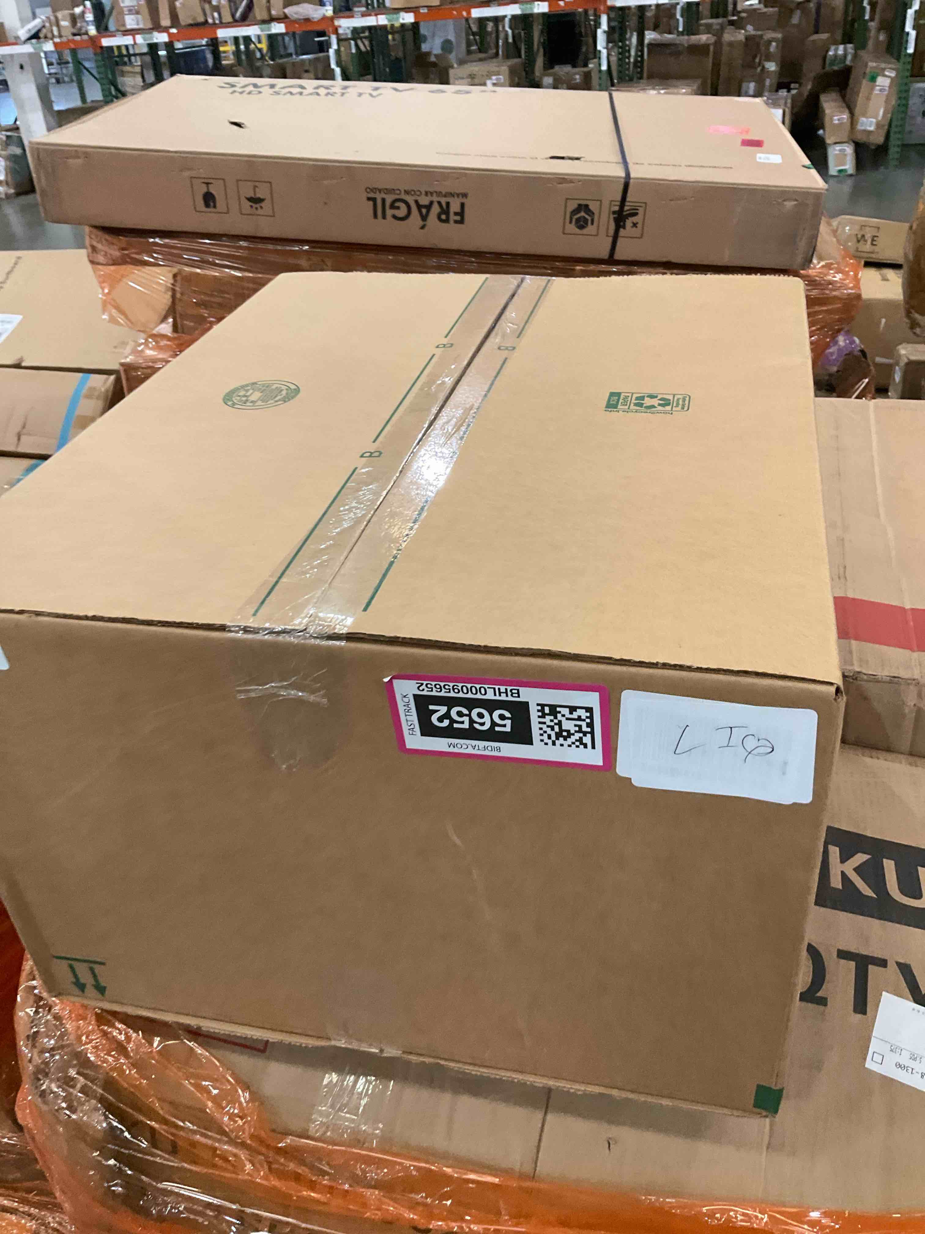 https://s3.amazonaws.com/lotting-images-prod/bidfta/BHL00095652_1695228564363.jpeg