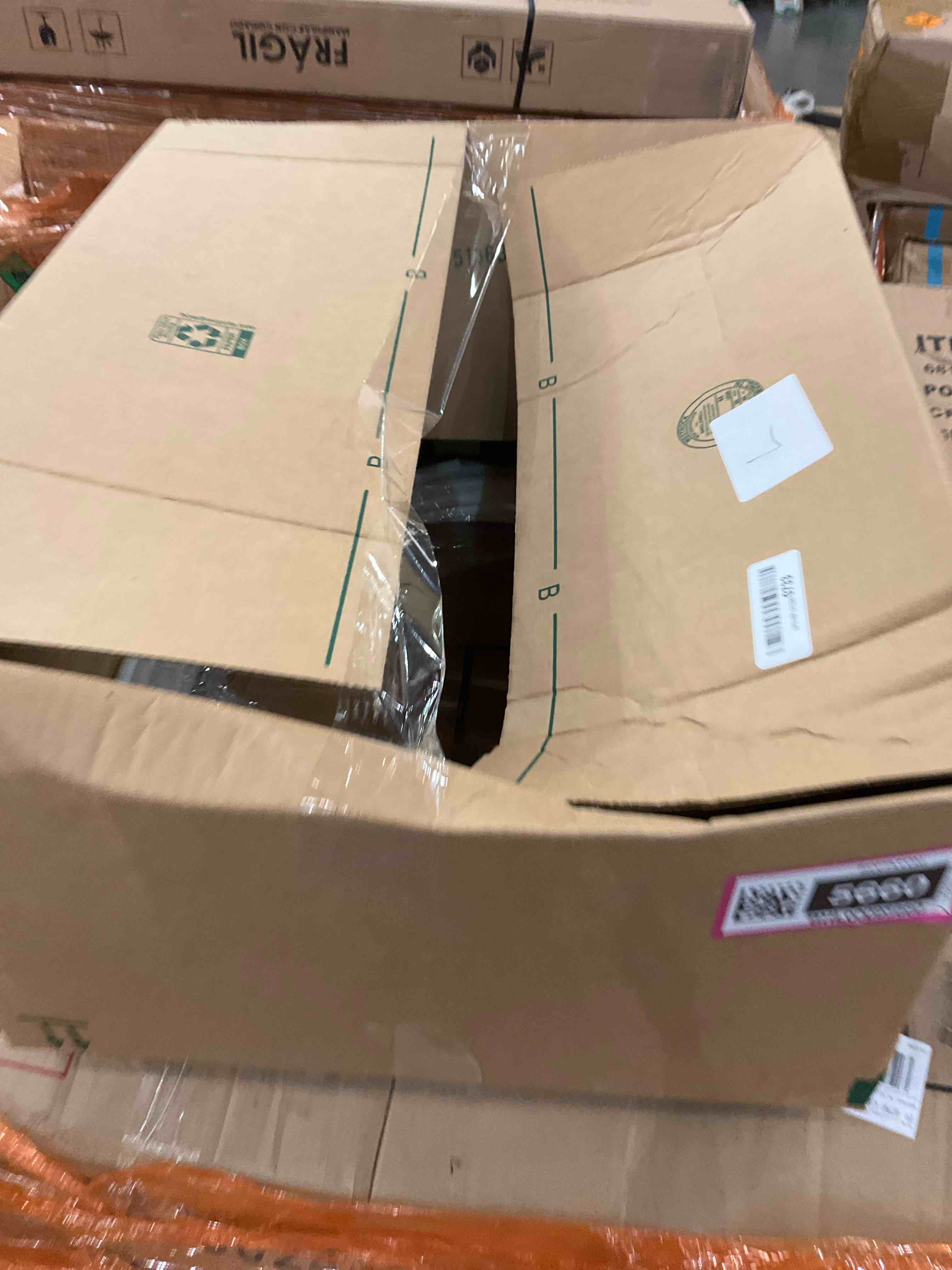 https://s3.amazonaws.com/lotting-images-prod/bidfta/BHL00095660_1695229619383.jpeg