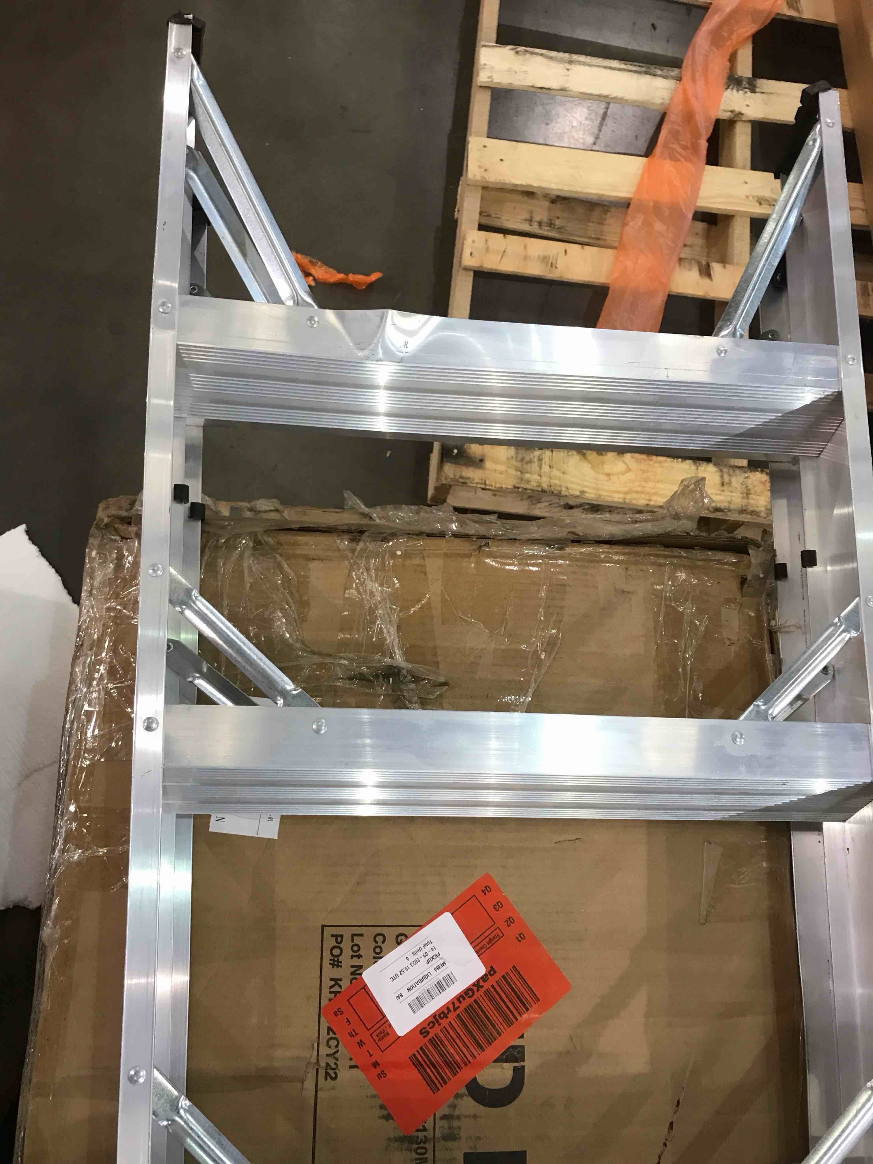 https://s3.amazonaws.com/lotting-images-prod/bidfta/BHL00095889_1695930484494.jpeg
