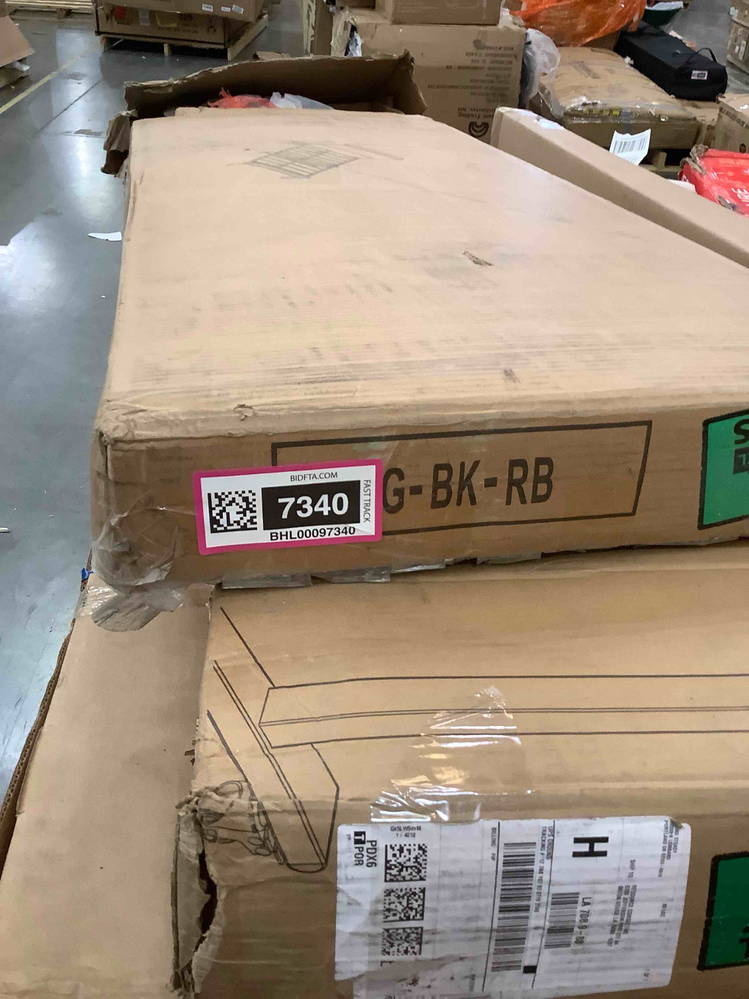 https://s3.amazonaws.com/lotting-images-prod/bidfta/BHL00097340_1692636842461.jpeg
