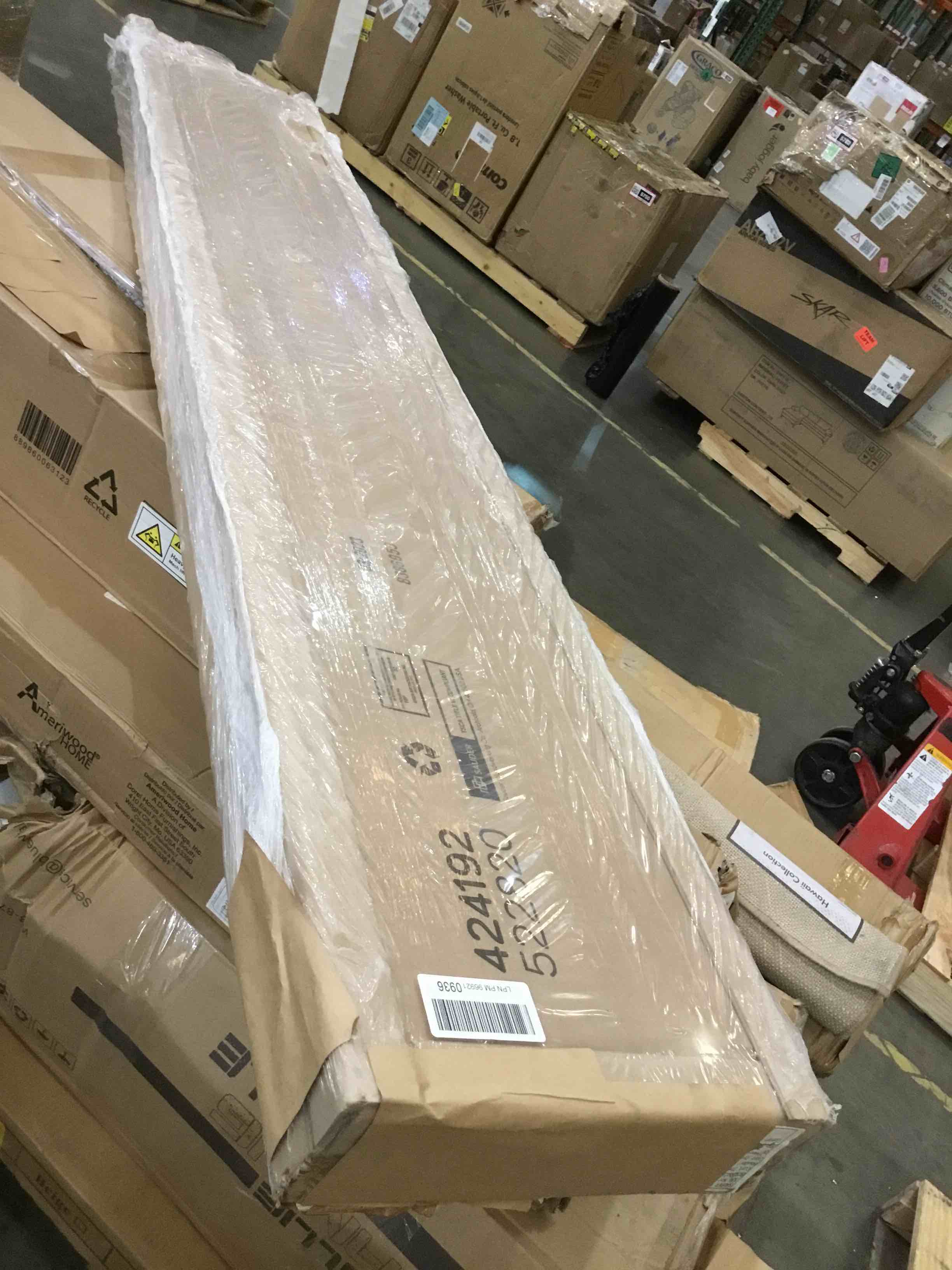https://s3.amazonaws.com/lotting-images-prod/bidfta/BHL00099063_1692886584753.jpeg