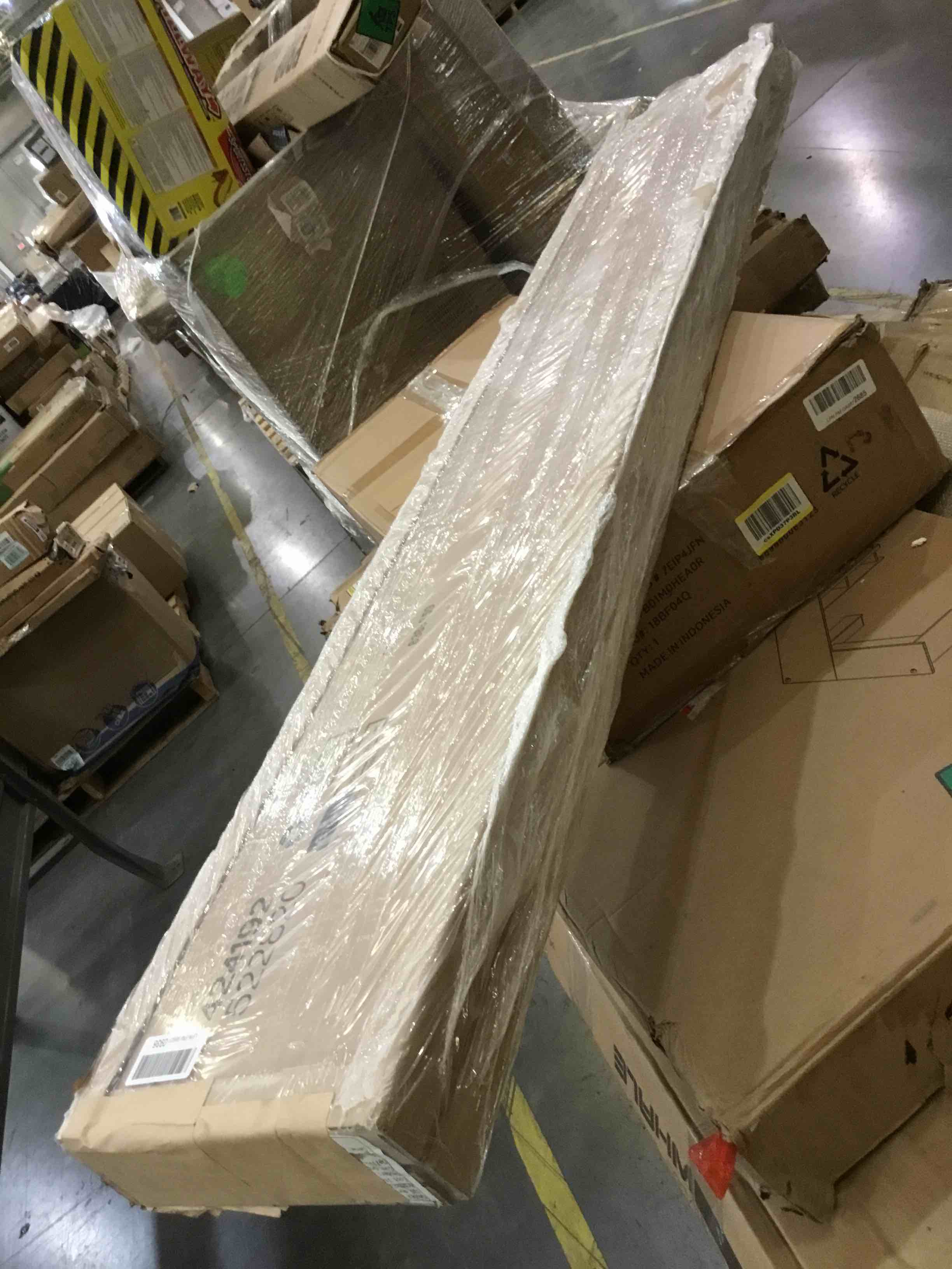https://s3.amazonaws.com/lotting-images-prod/bidfta/BHL00099063_1692886596588.jpeg