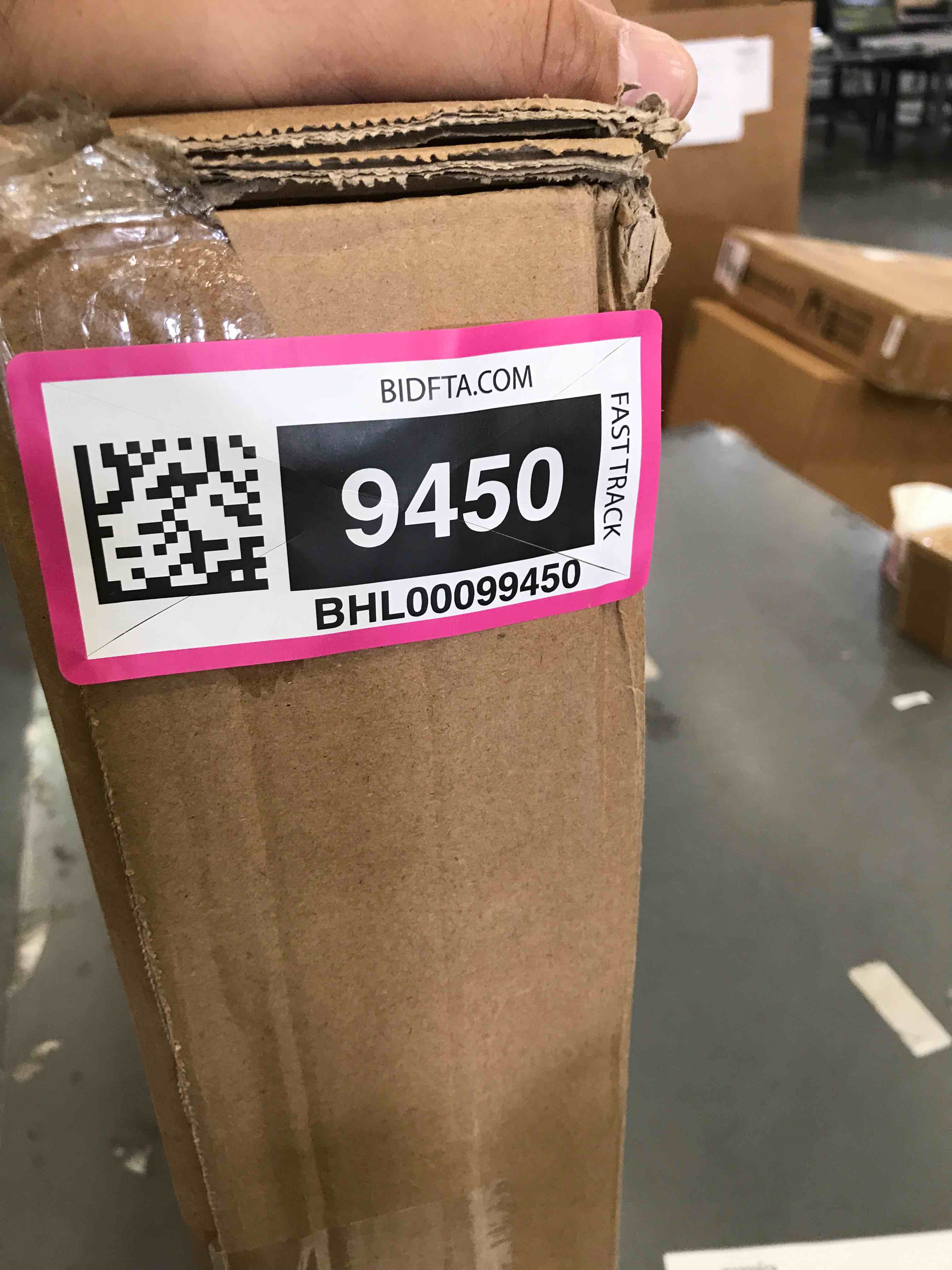 https://s3.amazonaws.com/lotting-images-prod/bidfta/BHL00099450_1694533214822.jpeg