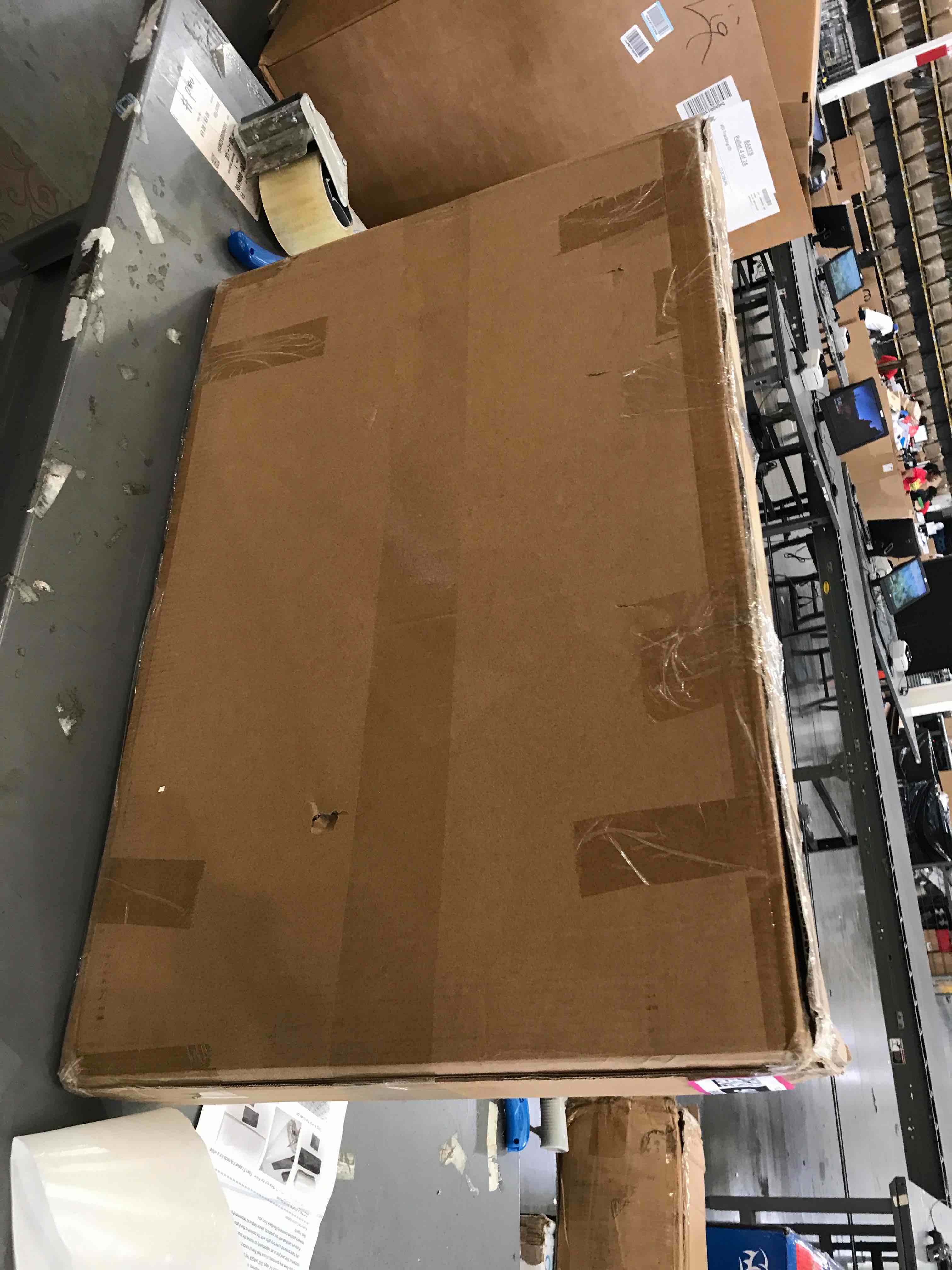 https://s3.amazonaws.com/lotting-images-prod/bidfta/BHL00099450_1694533221215.jpeg