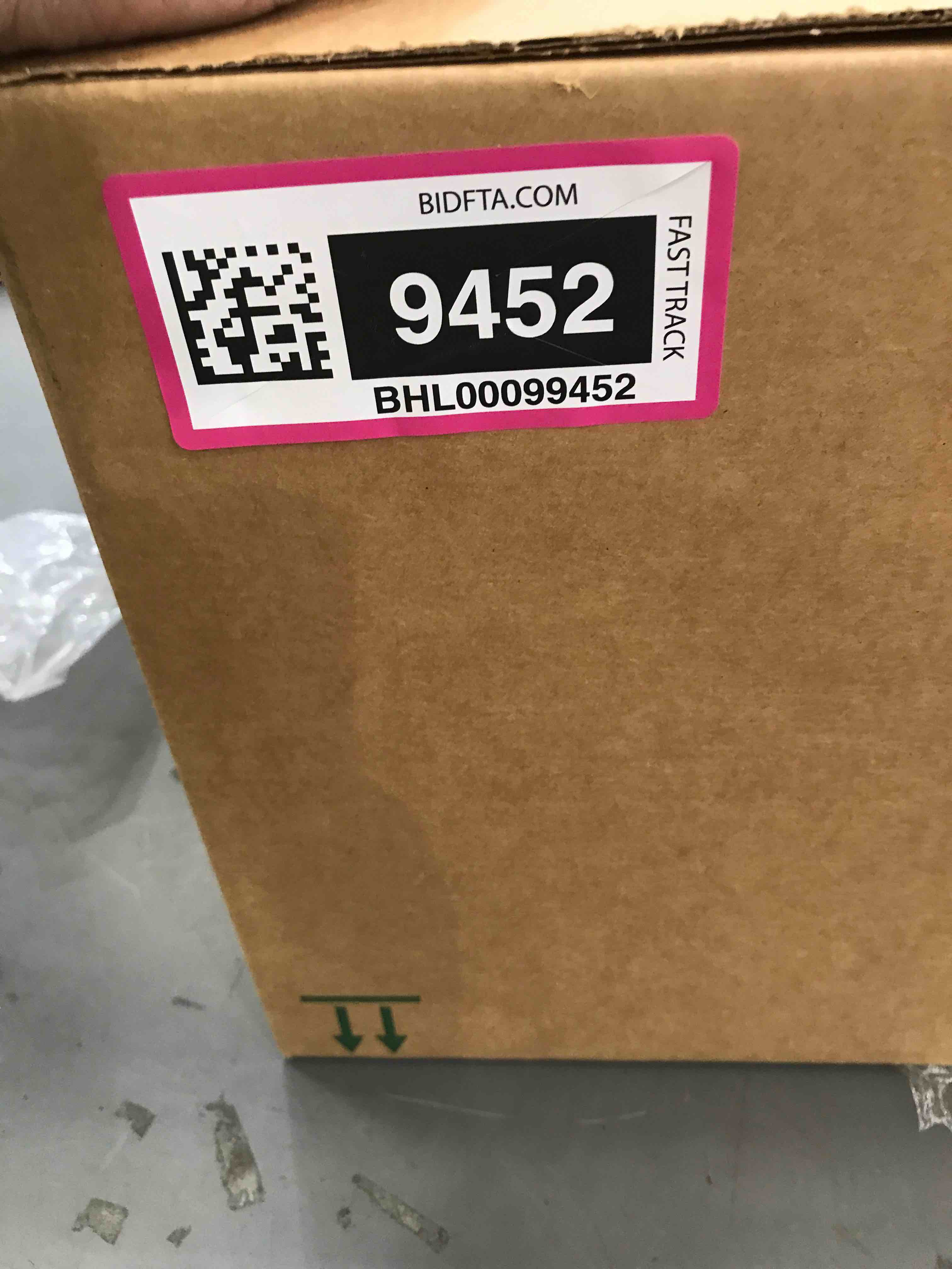 https://s3.amazonaws.com/lotting-images-prod/bidfta/BHL00099452_1694532392465.jpeg