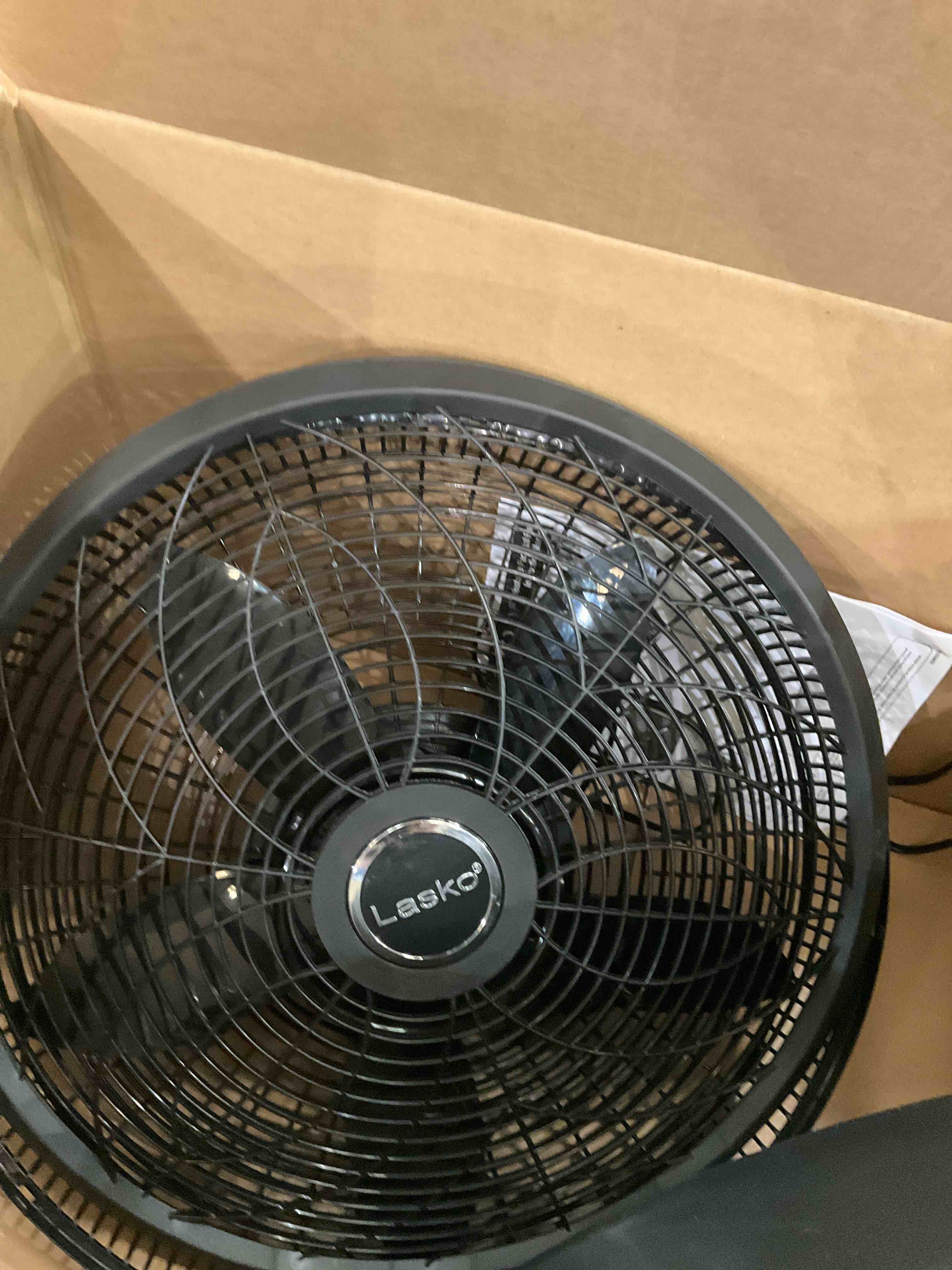 https://s3.amazonaws.com/lotting-images-prod/bidfta/BHL00099488_1694613137964.jpeg