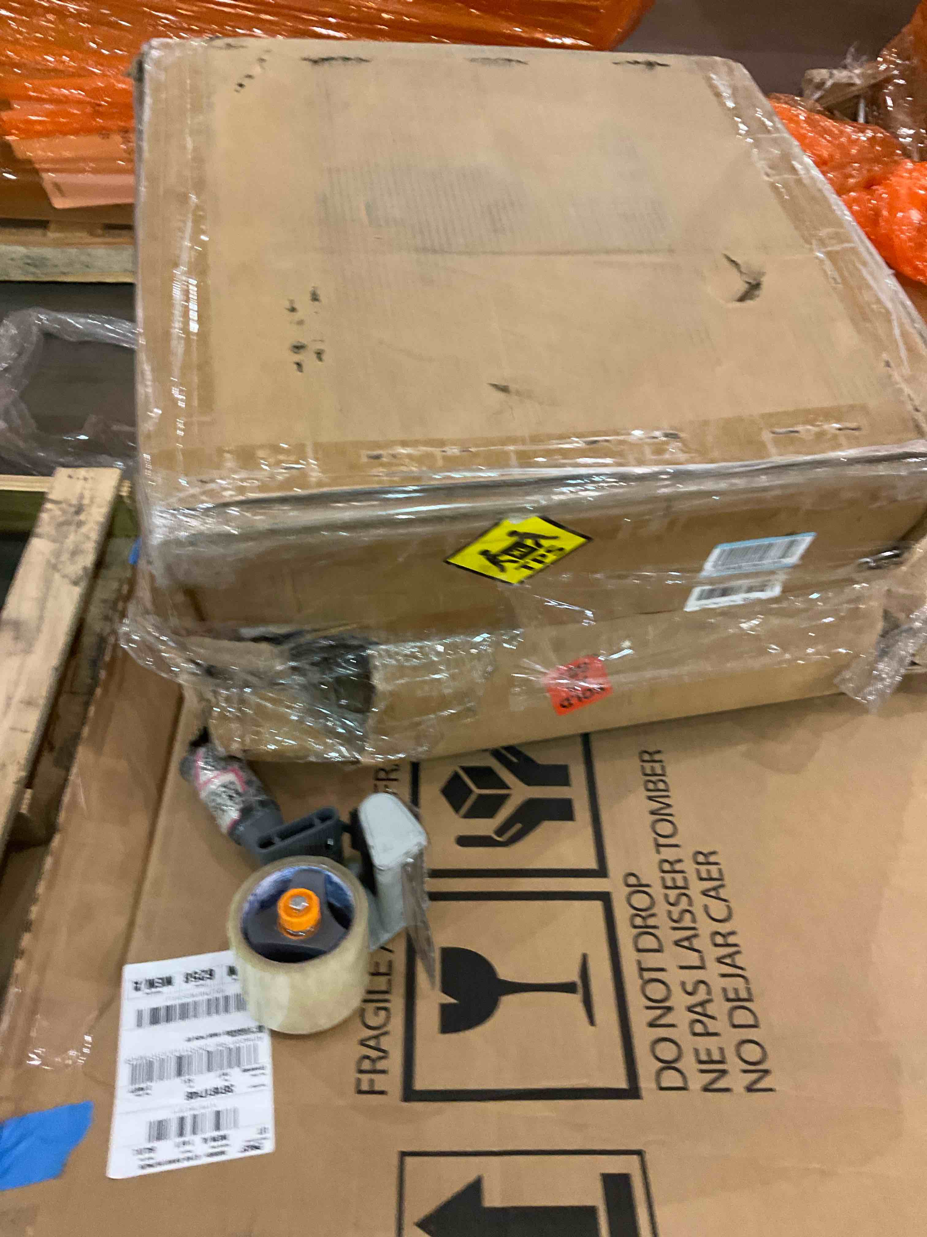 https://s3.amazonaws.com/lotting-images-prod/bidfta/BHL00102775_1700682151698.jpeg