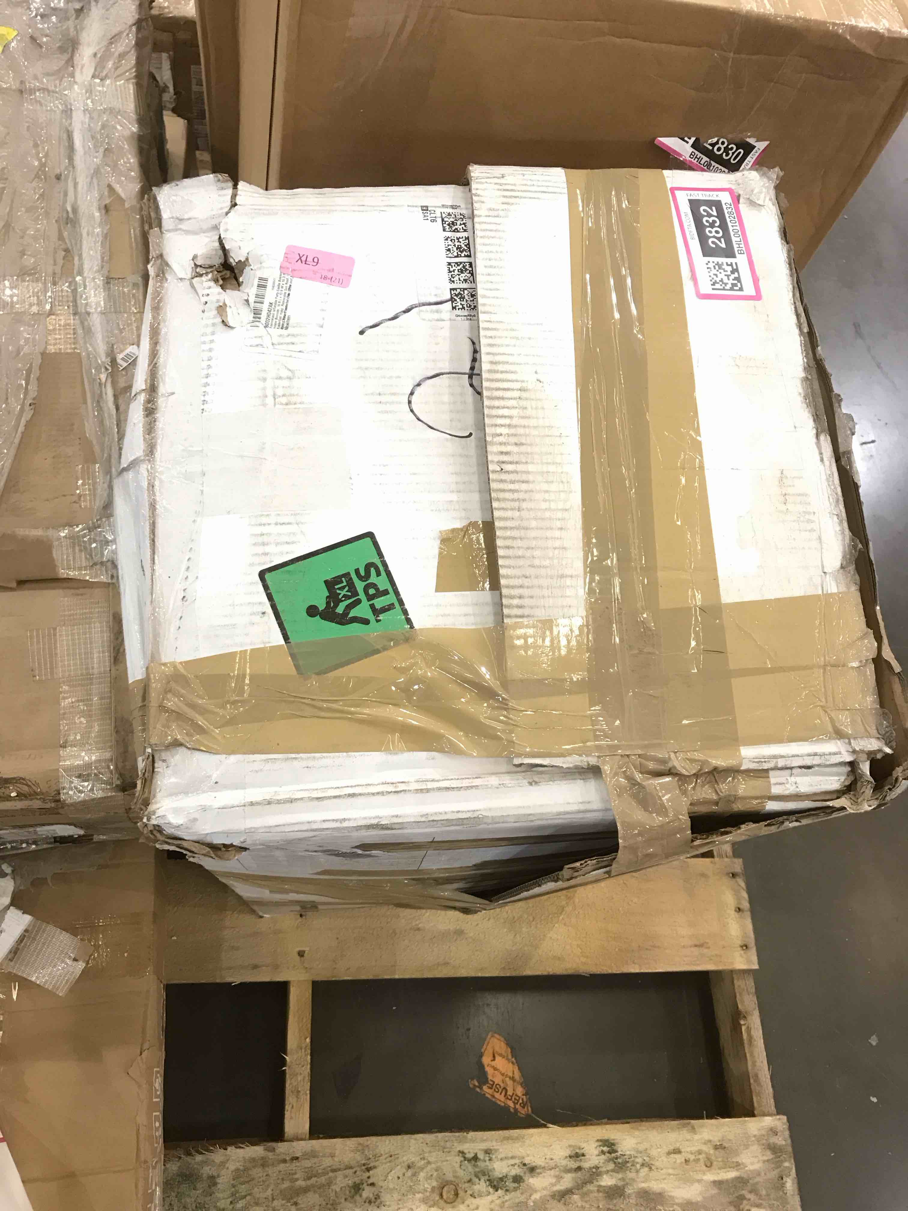 https://s3.amazonaws.com/lotting-images-prod/bidfta/BHL00102832_1701373273430.jpeg