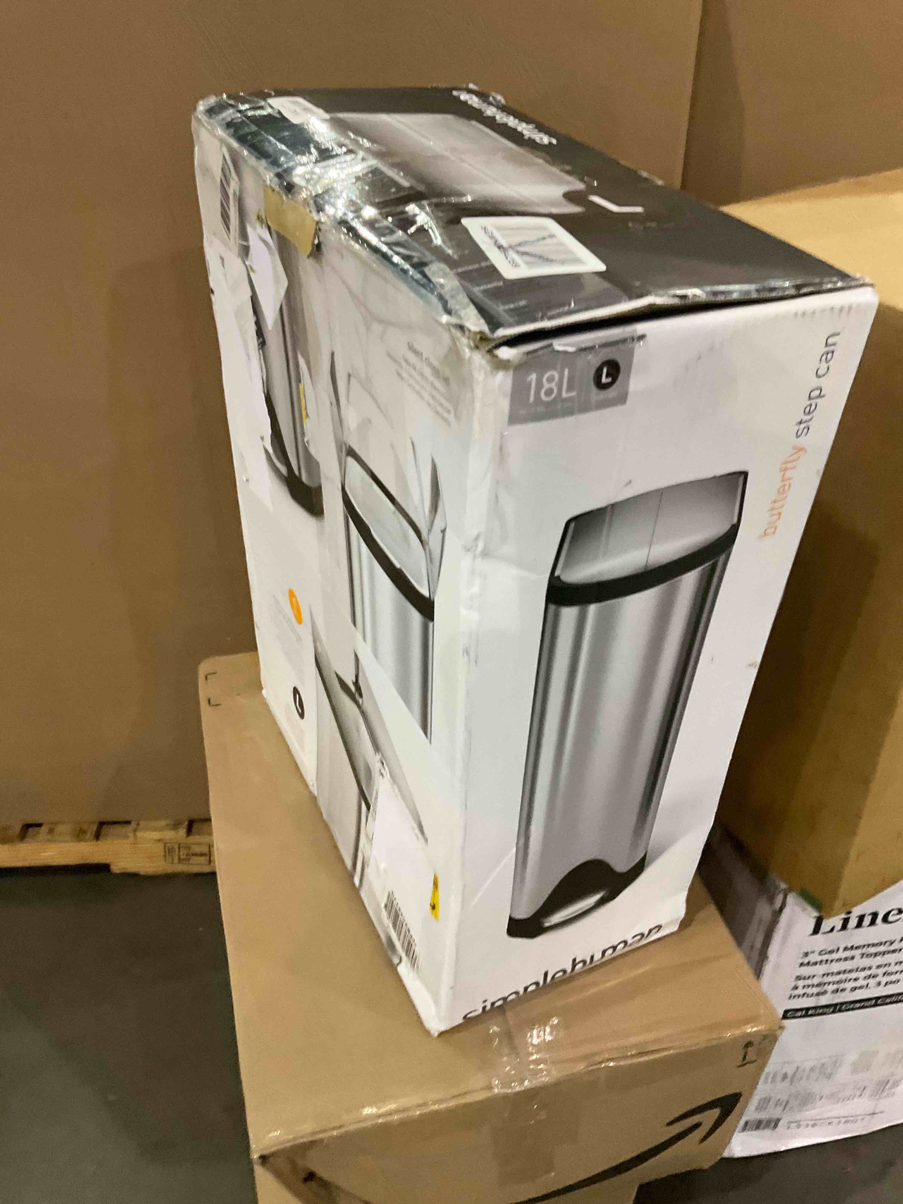 https://s3.amazonaws.com/lotting-images-prod/bidfta/BHL00103003_1705504479049.jpeg