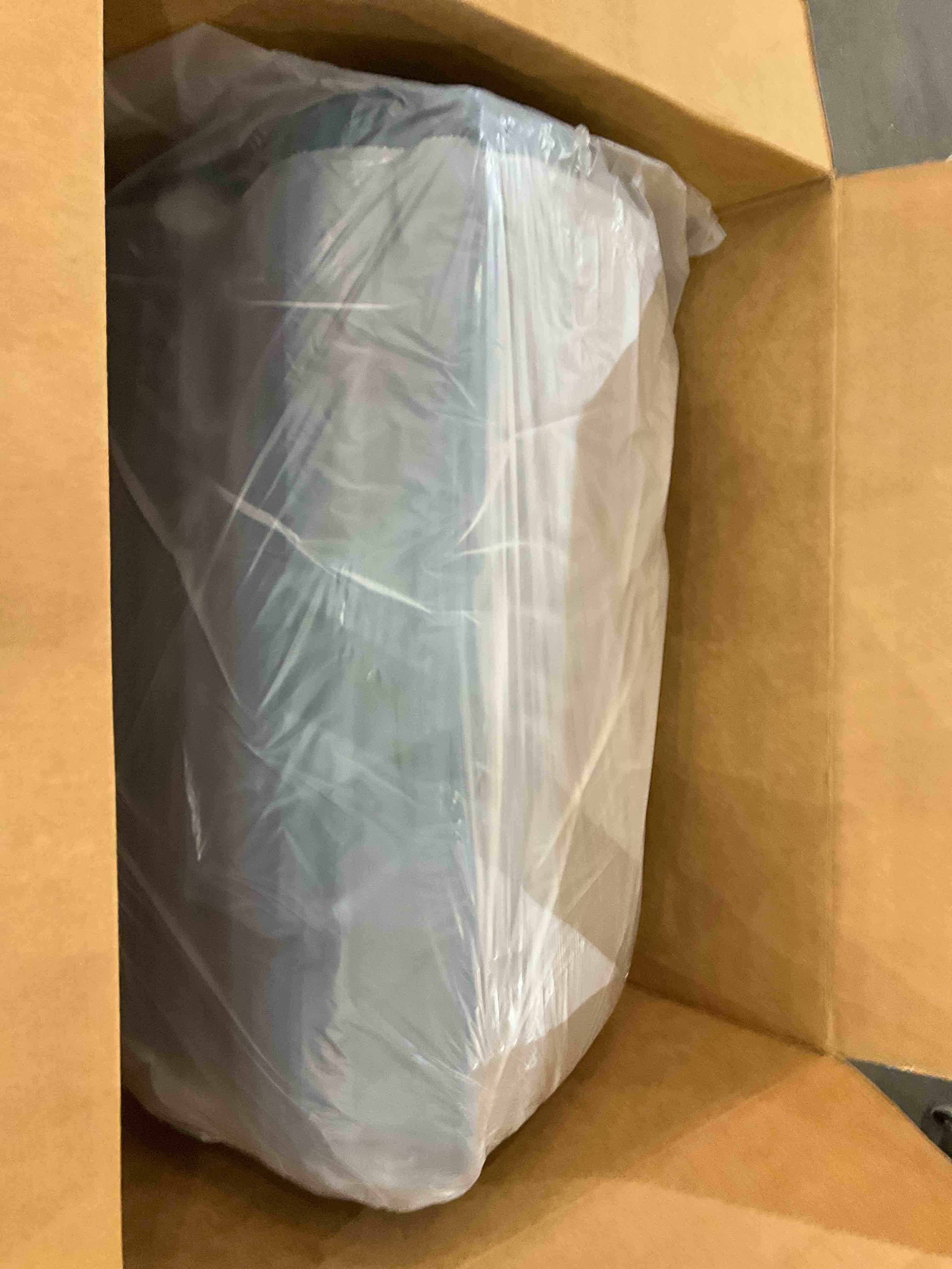 https://s3.amazonaws.com/lotting-images-prod/bidfta/BHL00103202_1705952428943.jpeg