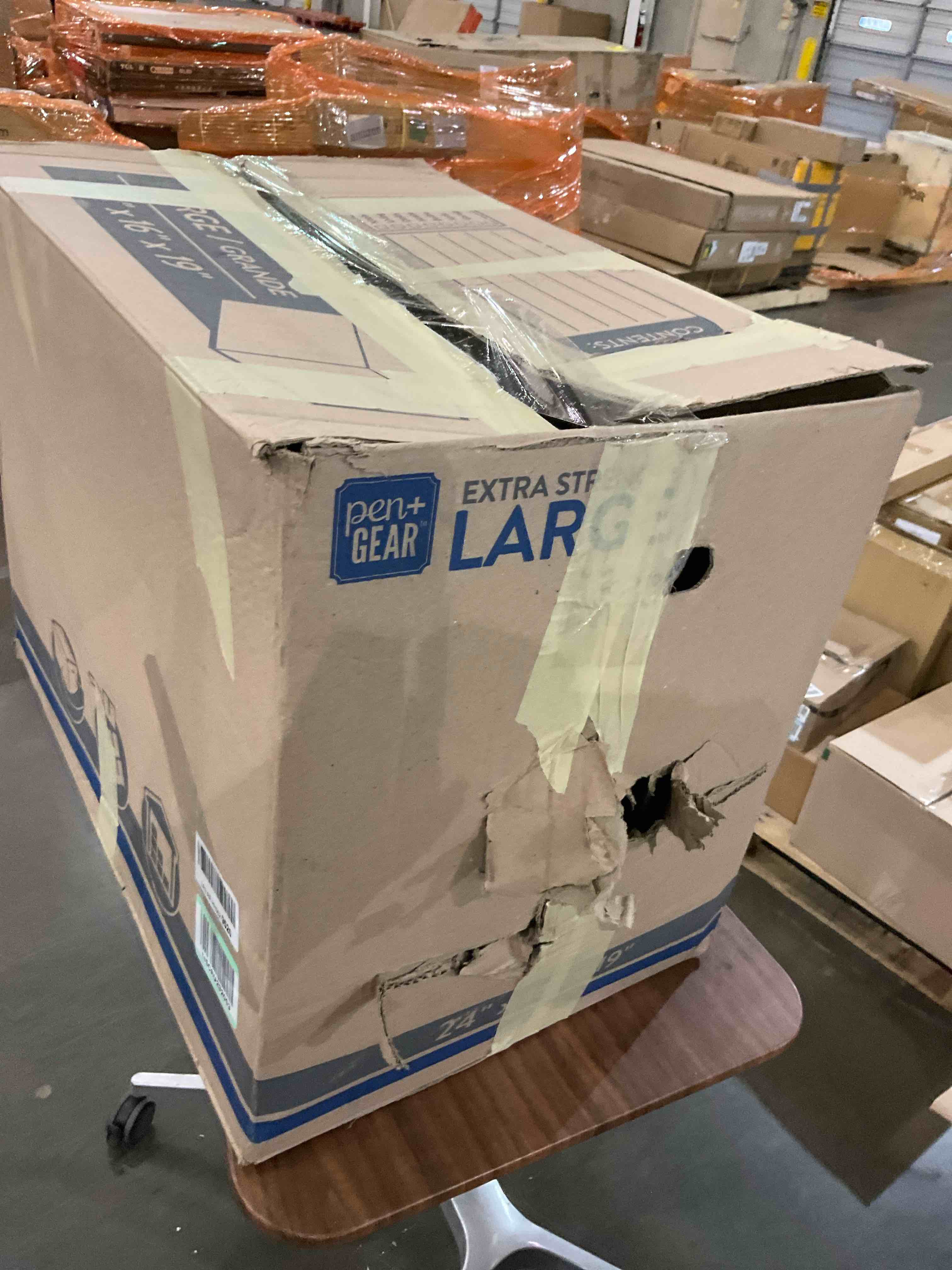 https://s3.amazonaws.com/lotting-images-prod/bidfta/BHL00103357_1706039626129.jpeg