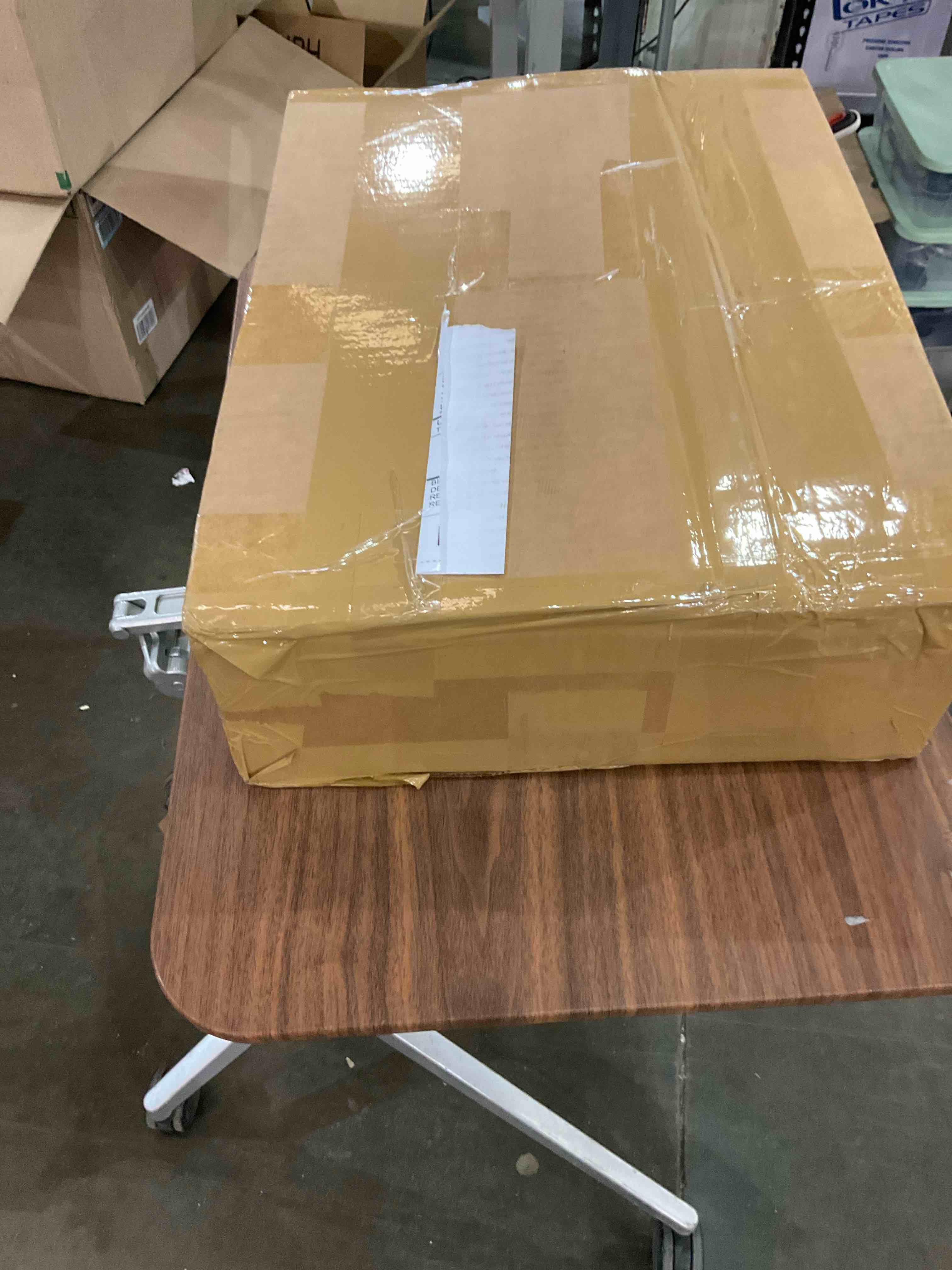 https://s3.amazonaws.com/lotting-images-prod/bidfta/BHL00103364_1706041396441.jpeg