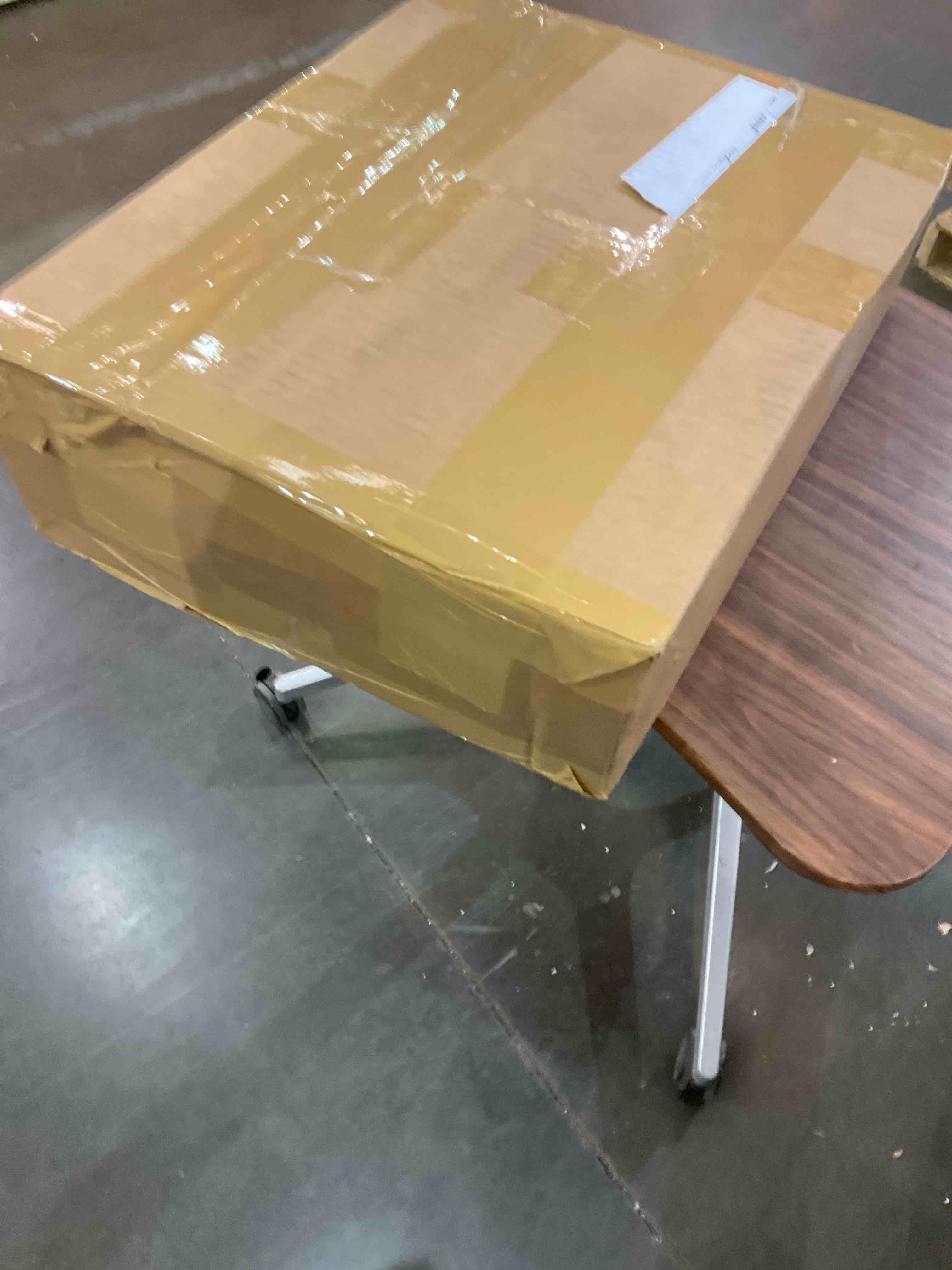 https://s3.amazonaws.com/lotting-images-prod/bidfta/BHL00103364_1706041404187.jpeg