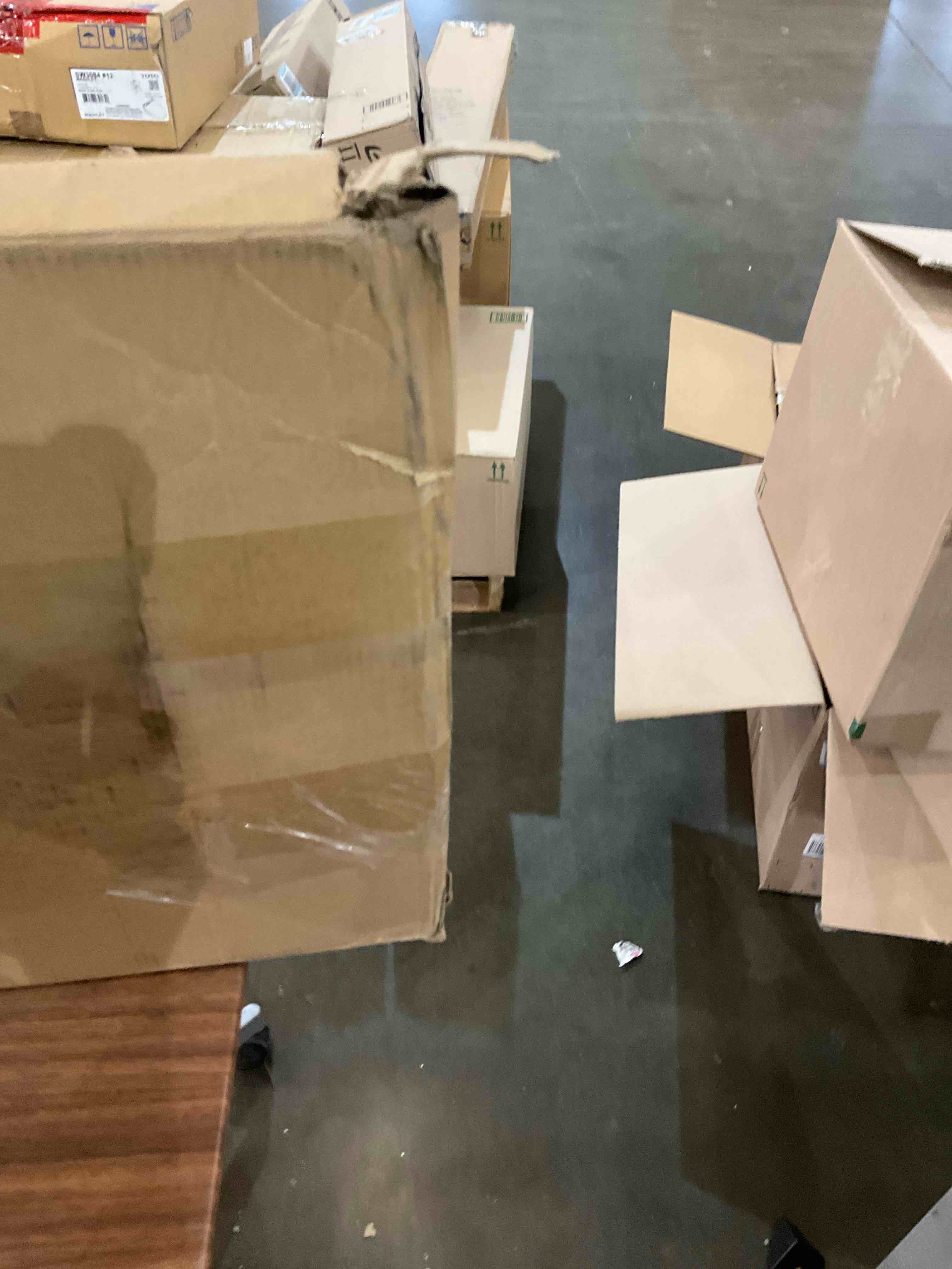 https://s3.amazonaws.com/lotting-images-prod/bidfta/BHL00103368_1706042033668.jpeg