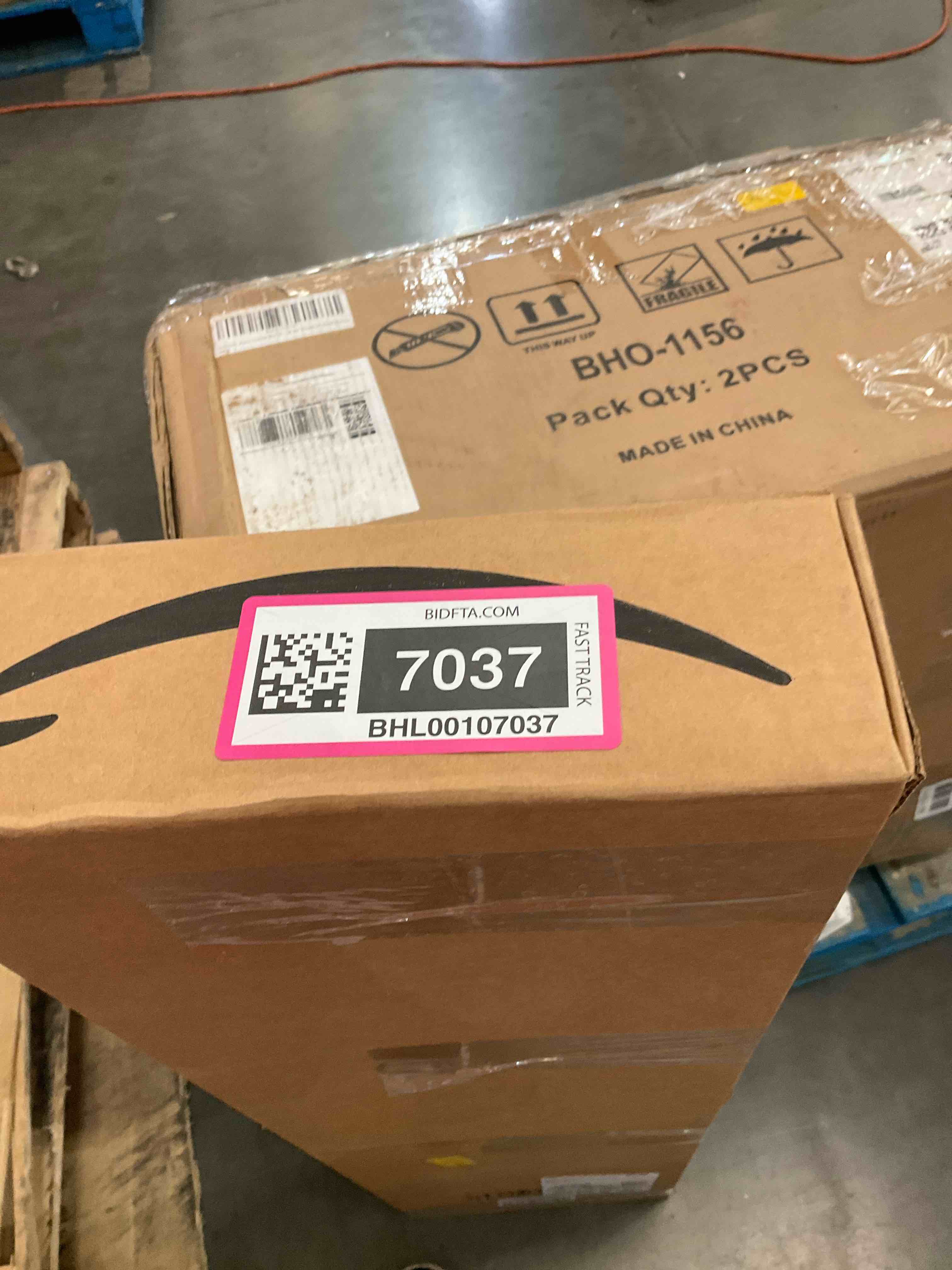 https://s3.amazonaws.com/lotting-images-prod/bidfta/BHL00107037_1696267531853.jpeg