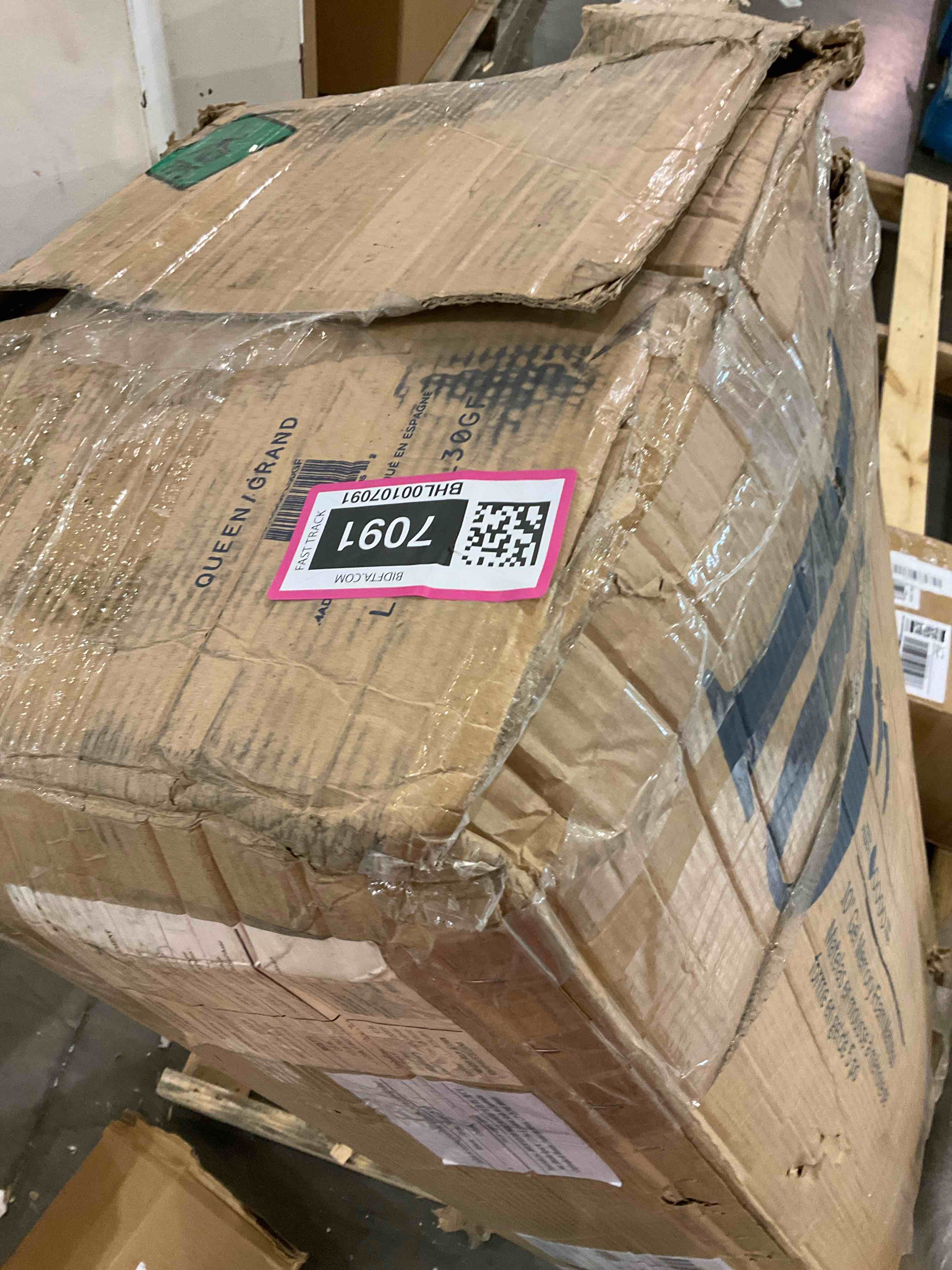 https://s3.amazonaws.com/lotting-images-prod/bidfta/BHL00107091_1696944660411.jpeg
