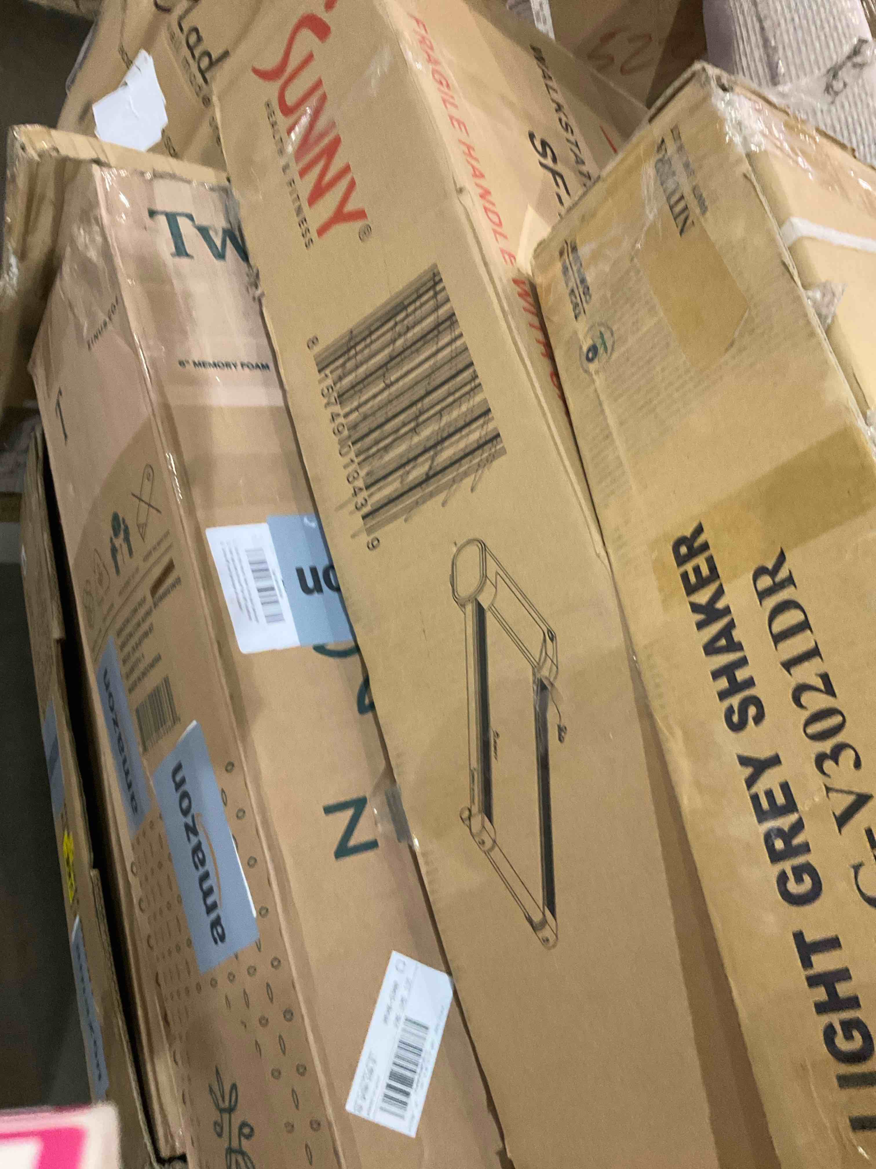 https://s3.amazonaws.com/lotting-images-prod/bidfta/BHL00130140_1702601557664.jpeg