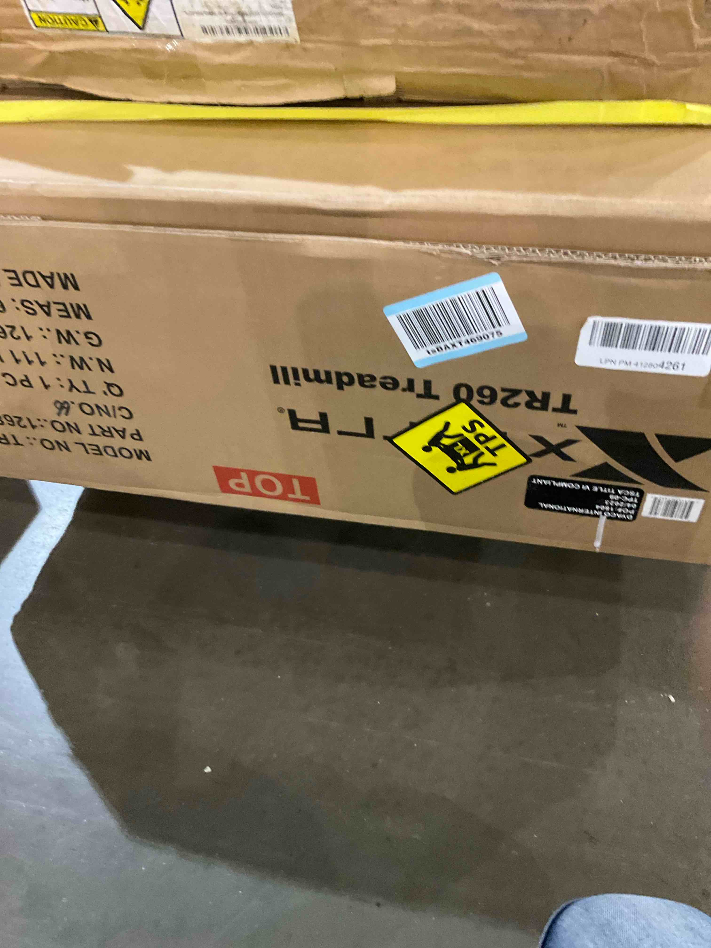 https://s3.amazonaws.com/lotting-images-prod/bidfta/BHL00130146_1702602204823.jpeg