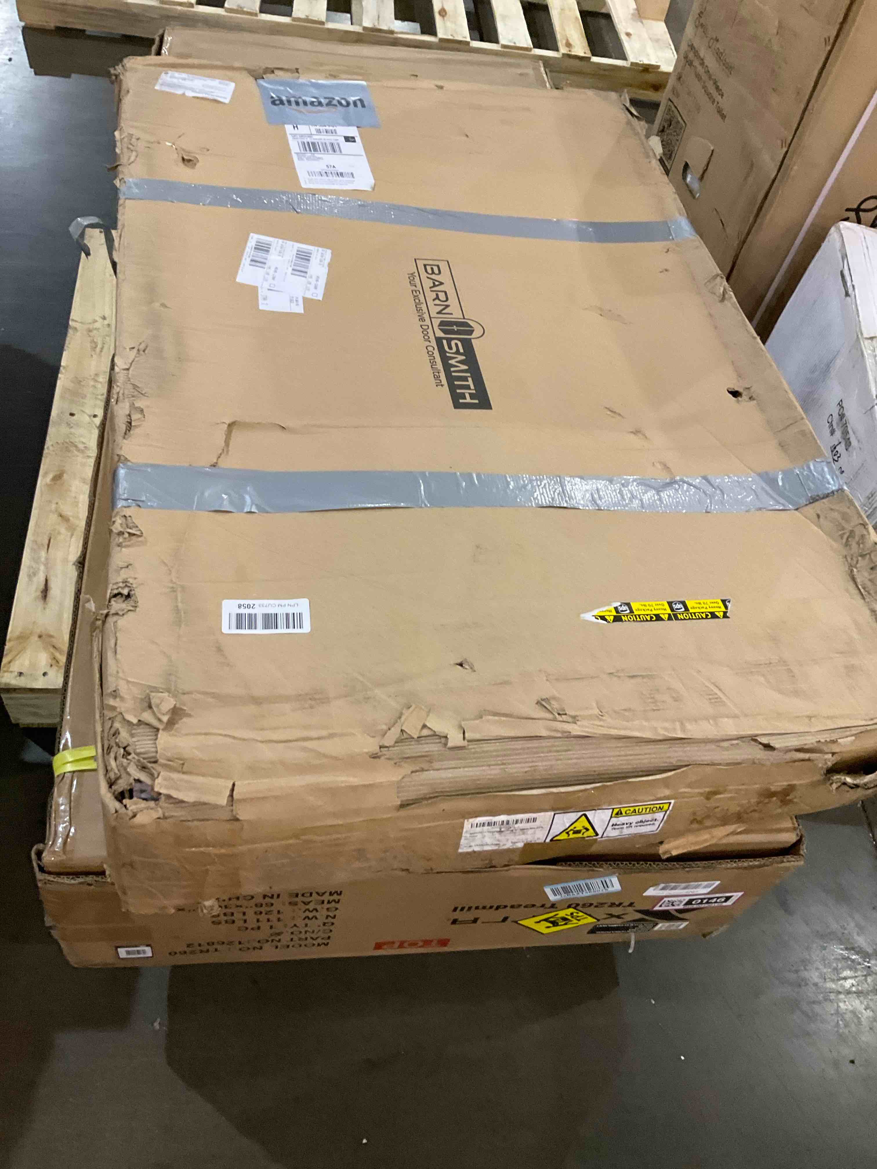 https://s3.amazonaws.com/lotting-images-prod/bidfta/BHL00130147_1702602319249.jpeg