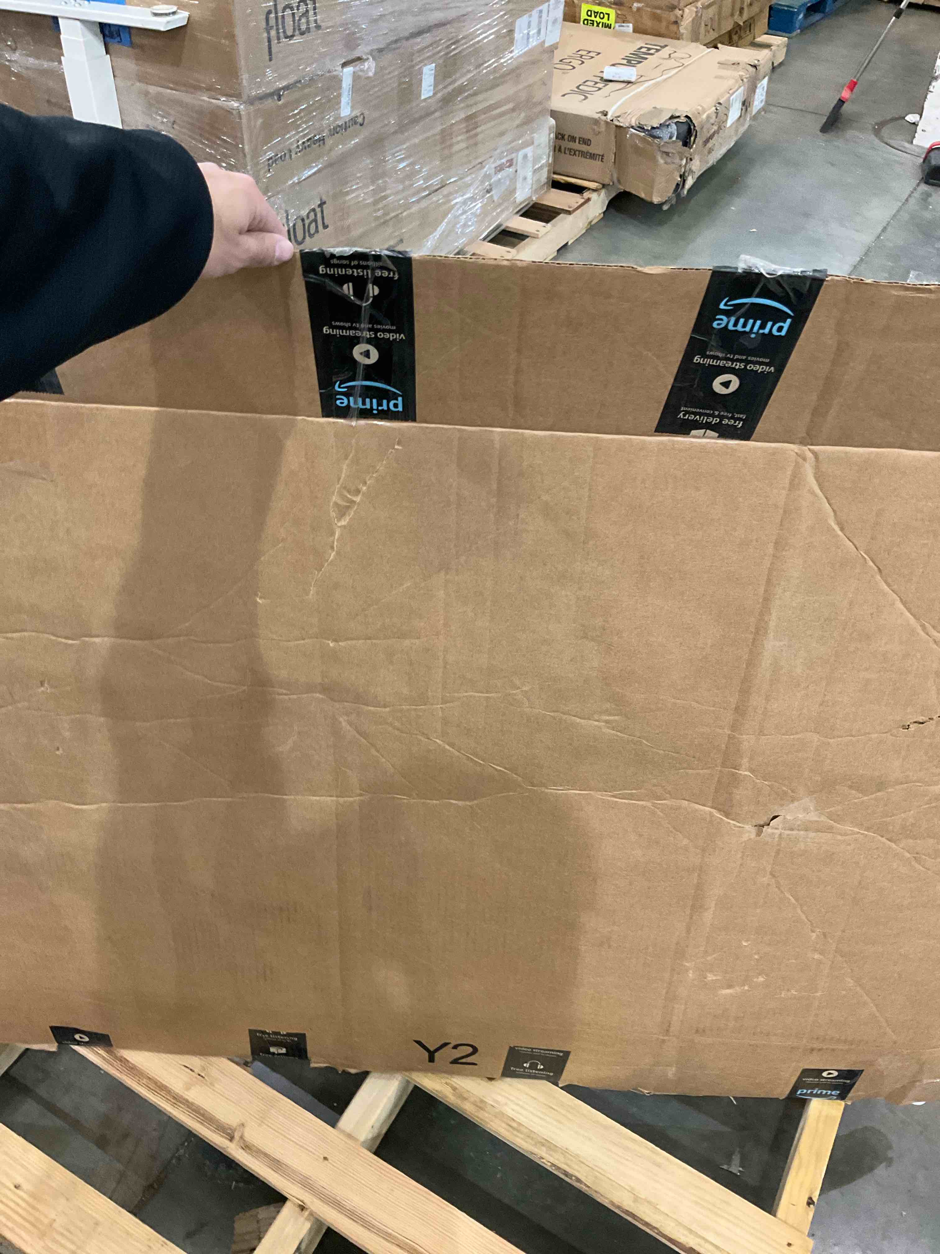 https://s3.amazonaws.com/lotting-images-prod/bidfta/BHL00131014_1703270767290.jpeg