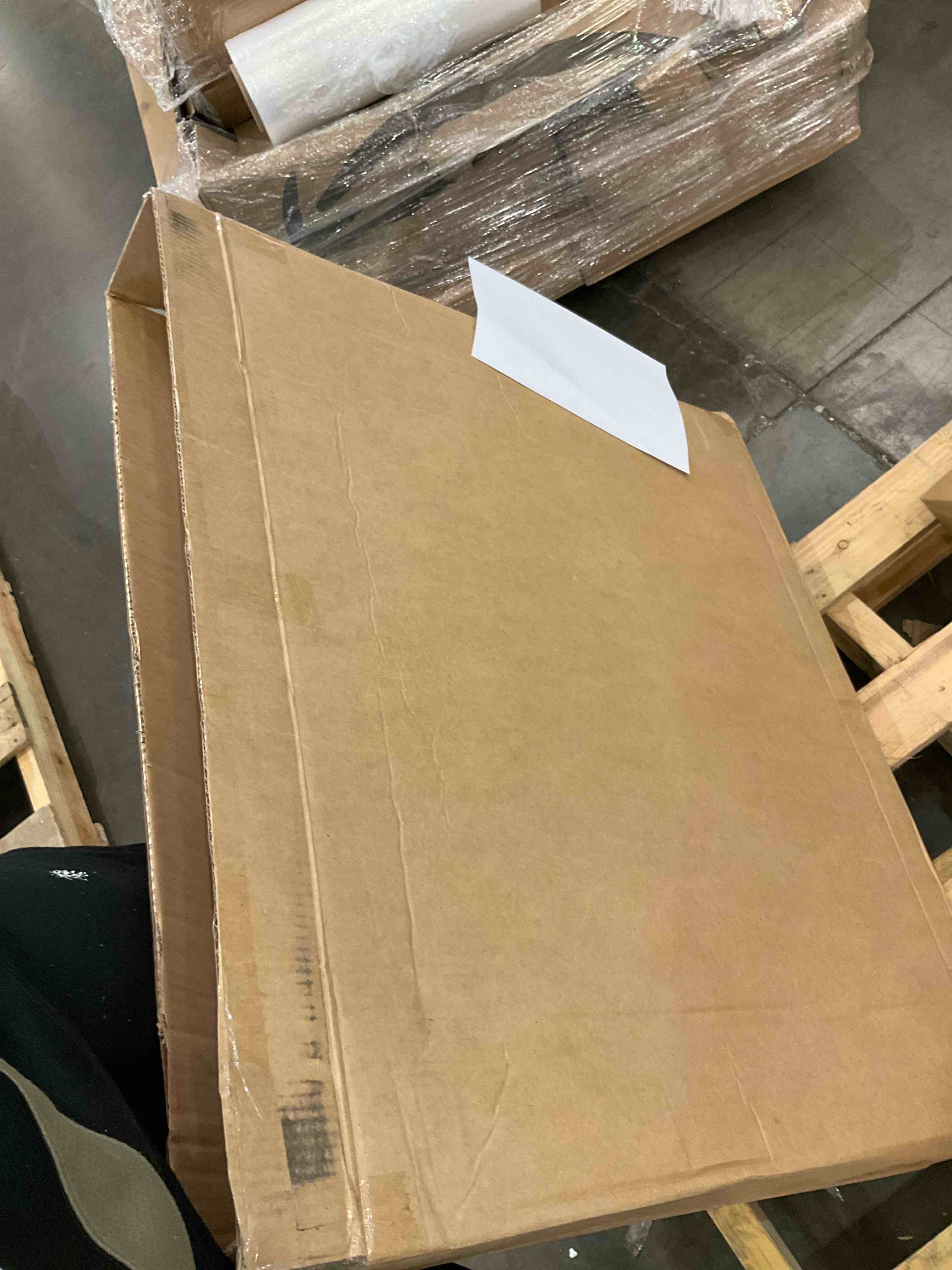 https://s3.amazonaws.com/lotting-images-prod/bidfta/BHL00131016_1703273246458.jpeg
