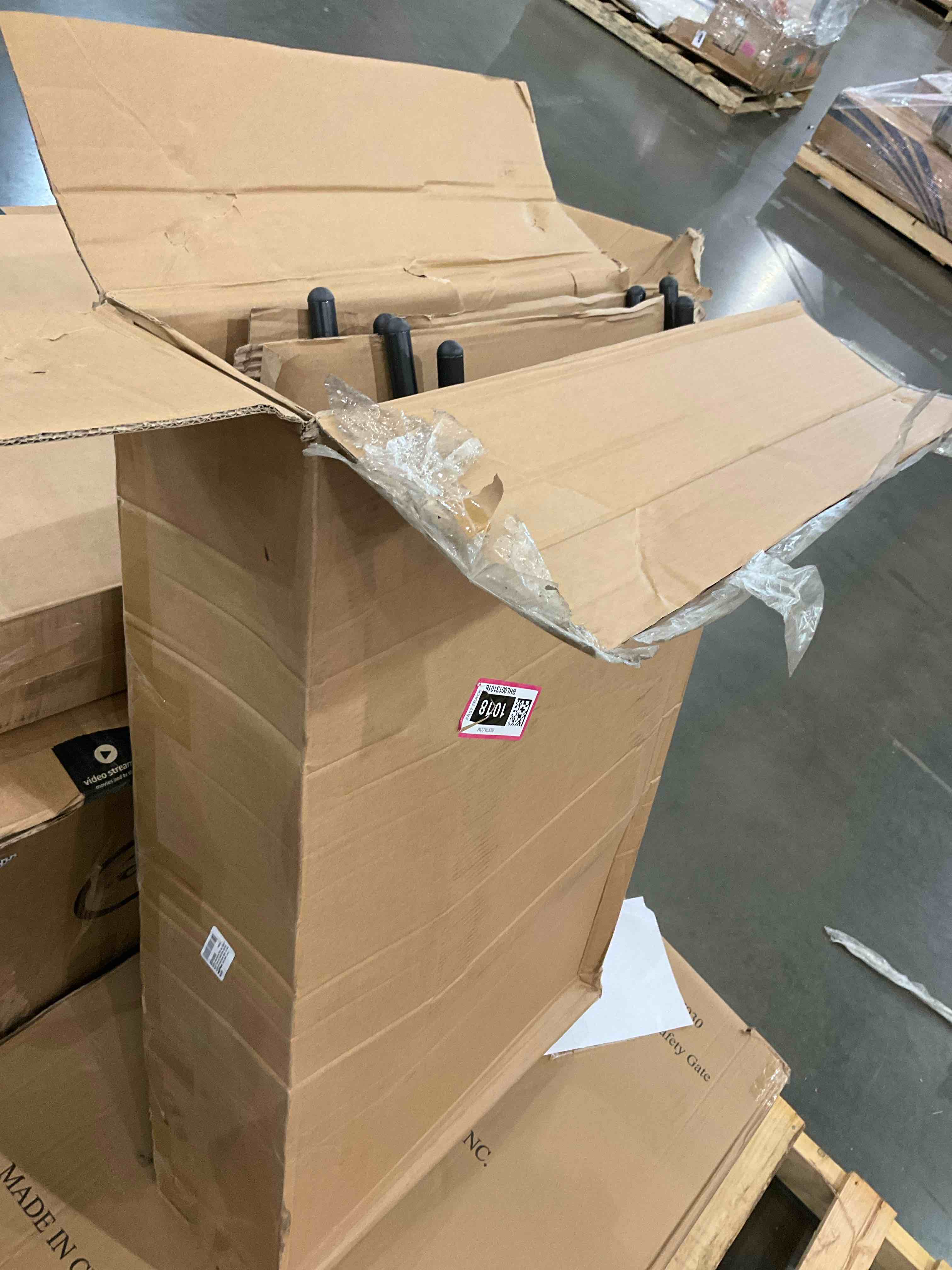 https://s3.amazonaws.com/lotting-images-prod/bidfta/BHL00131018_1703273969678.jpeg