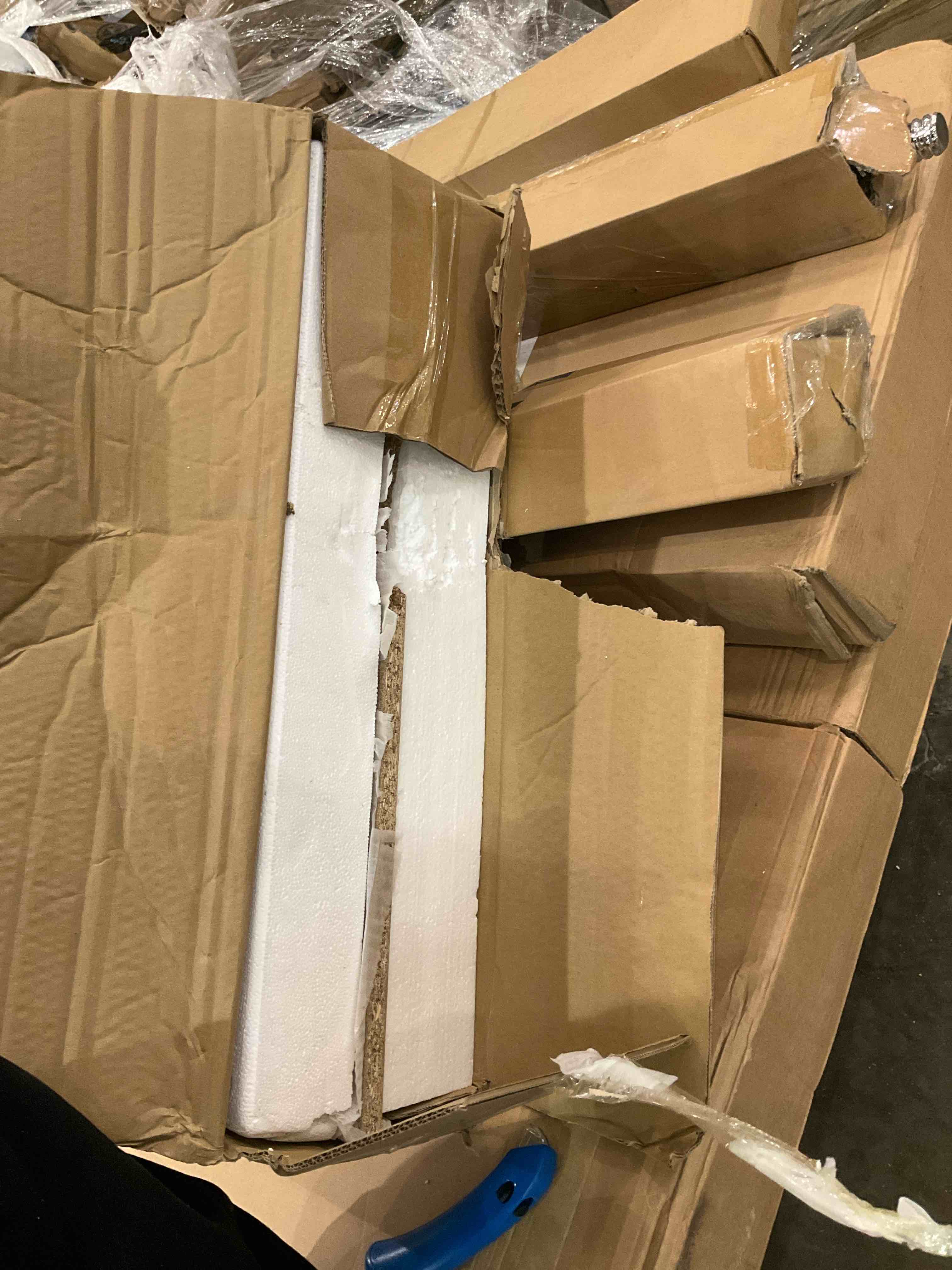 https://s3.amazonaws.com/lotting-images-prod/bidfta/BHL00131020_1703274262613.jpeg