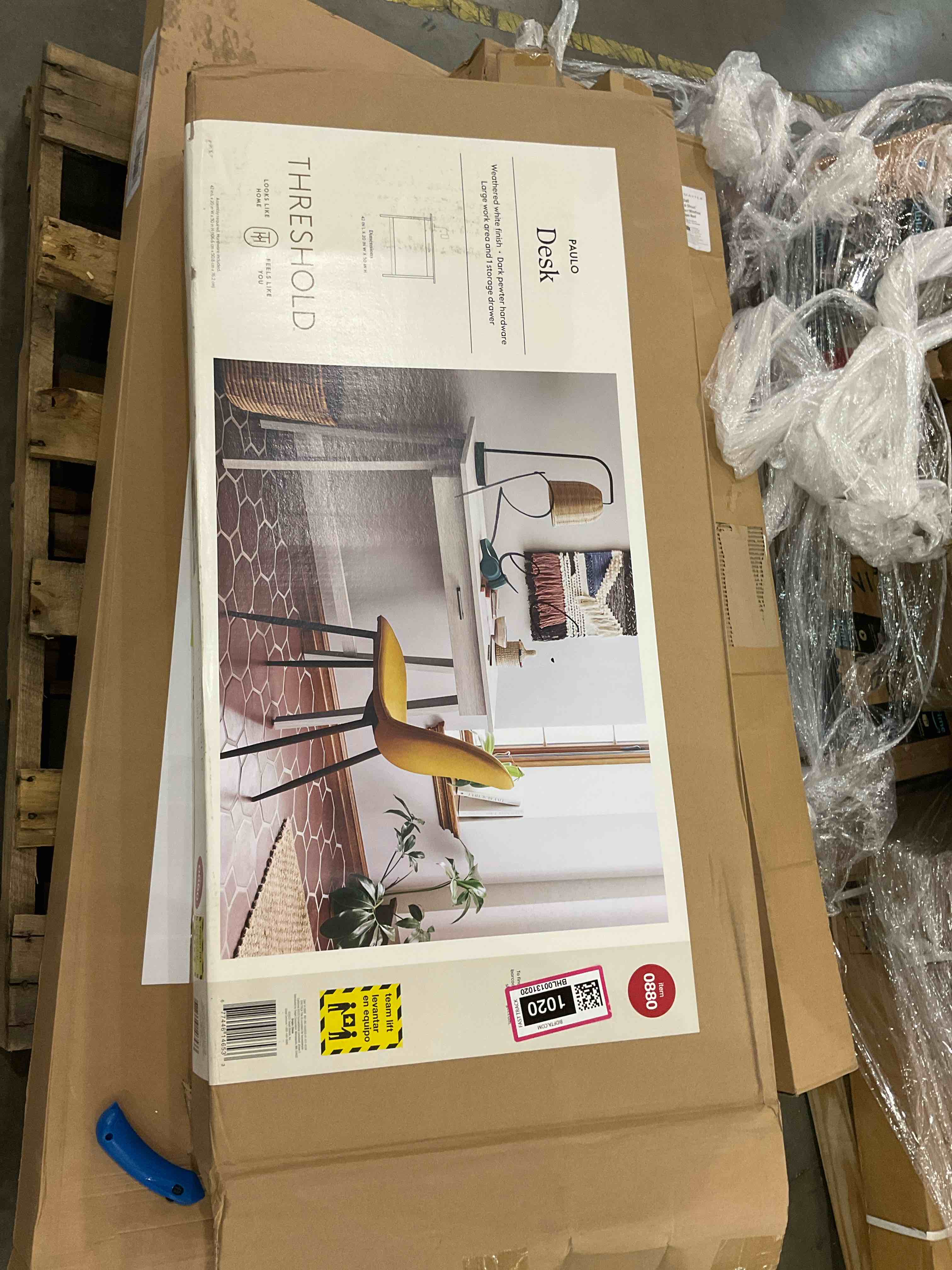 https://s3.amazonaws.com/lotting-images-prod/bidfta/BHL00131020_1703274292611.jpeg