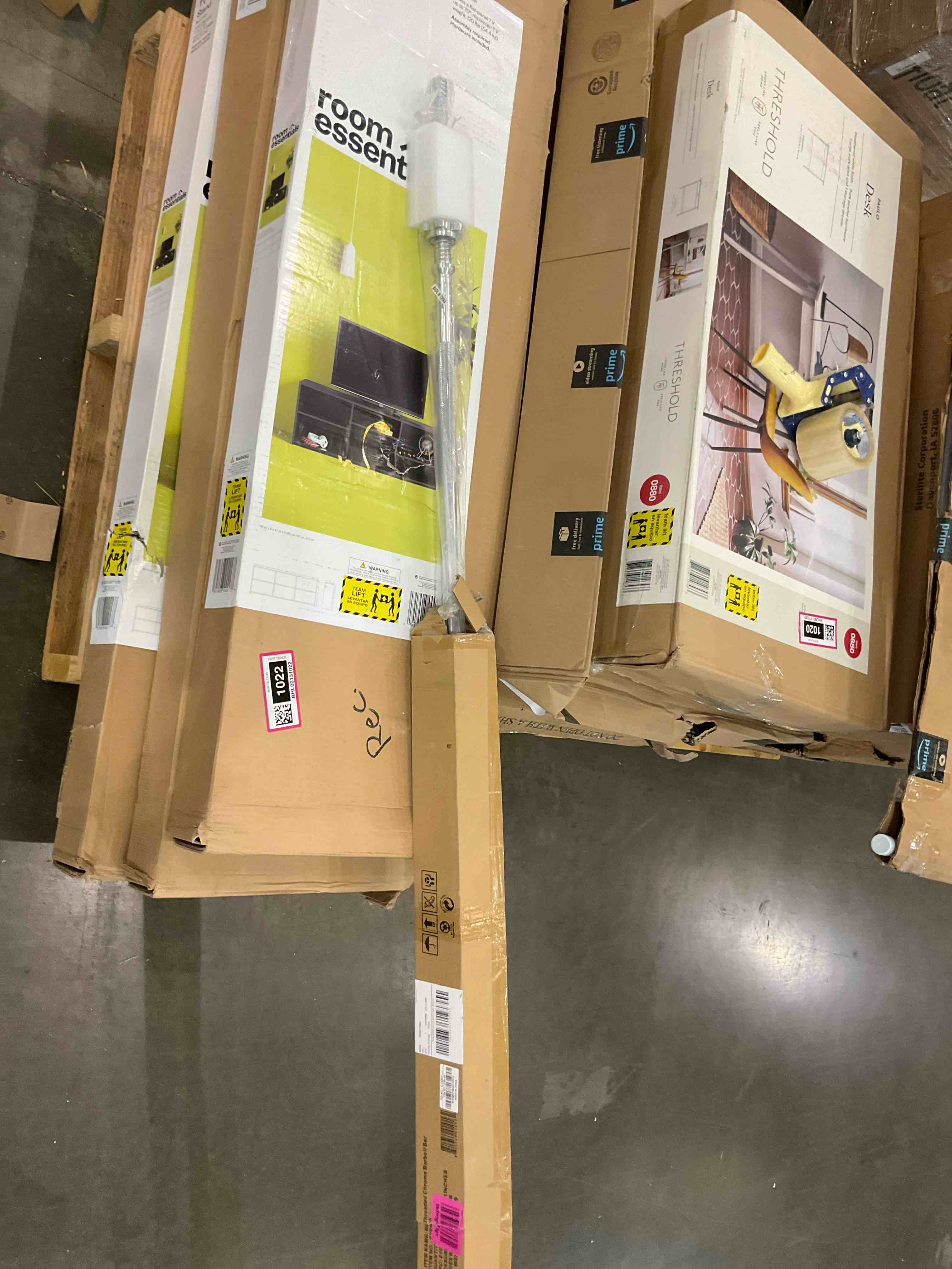 https://s3.amazonaws.com/lotting-images-prod/bidfta/BHL00131025_1703275055996.jpeg