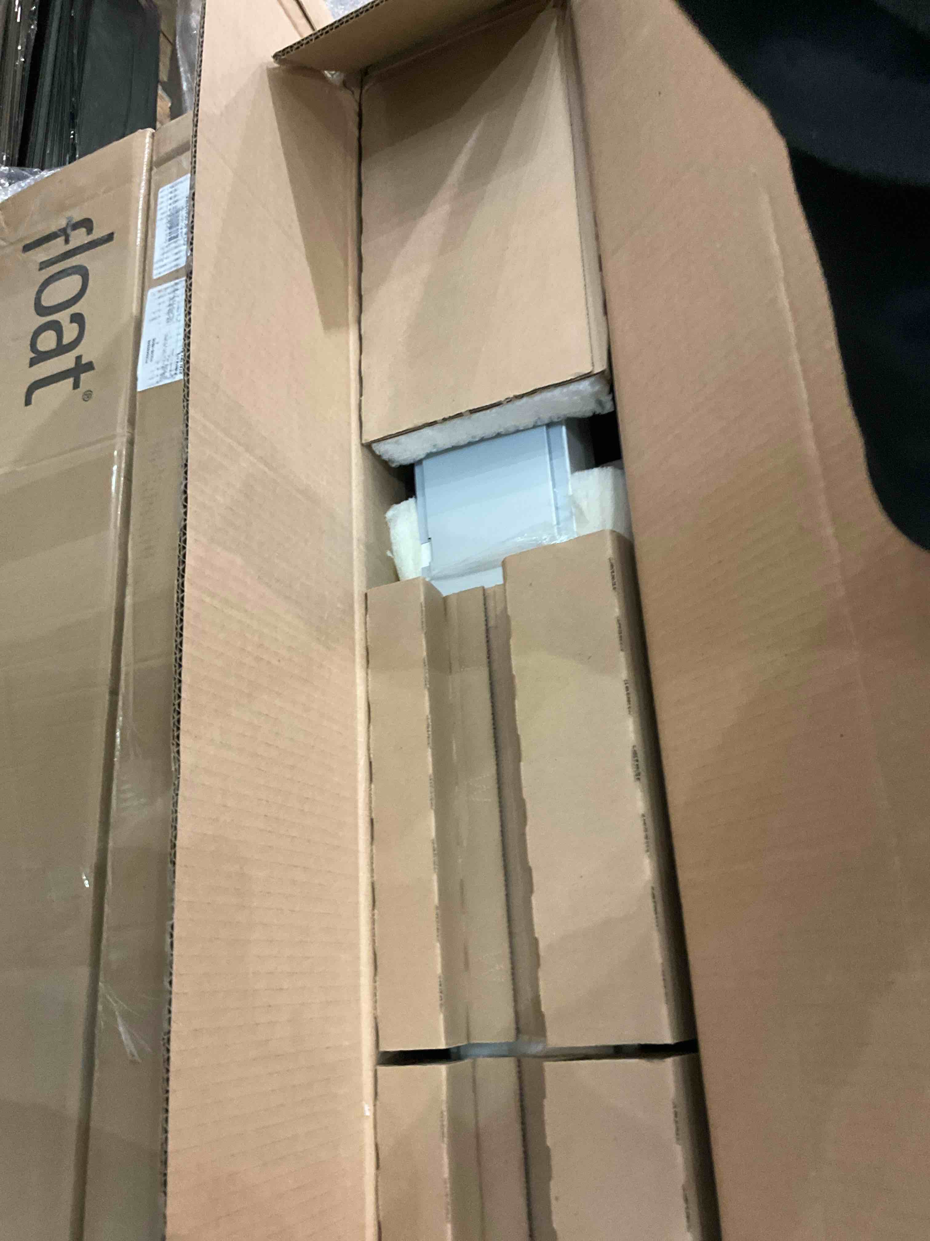 https://s3.amazonaws.com/lotting-images-prod/bidfta/BHL00131041_1703276588177.jpeg