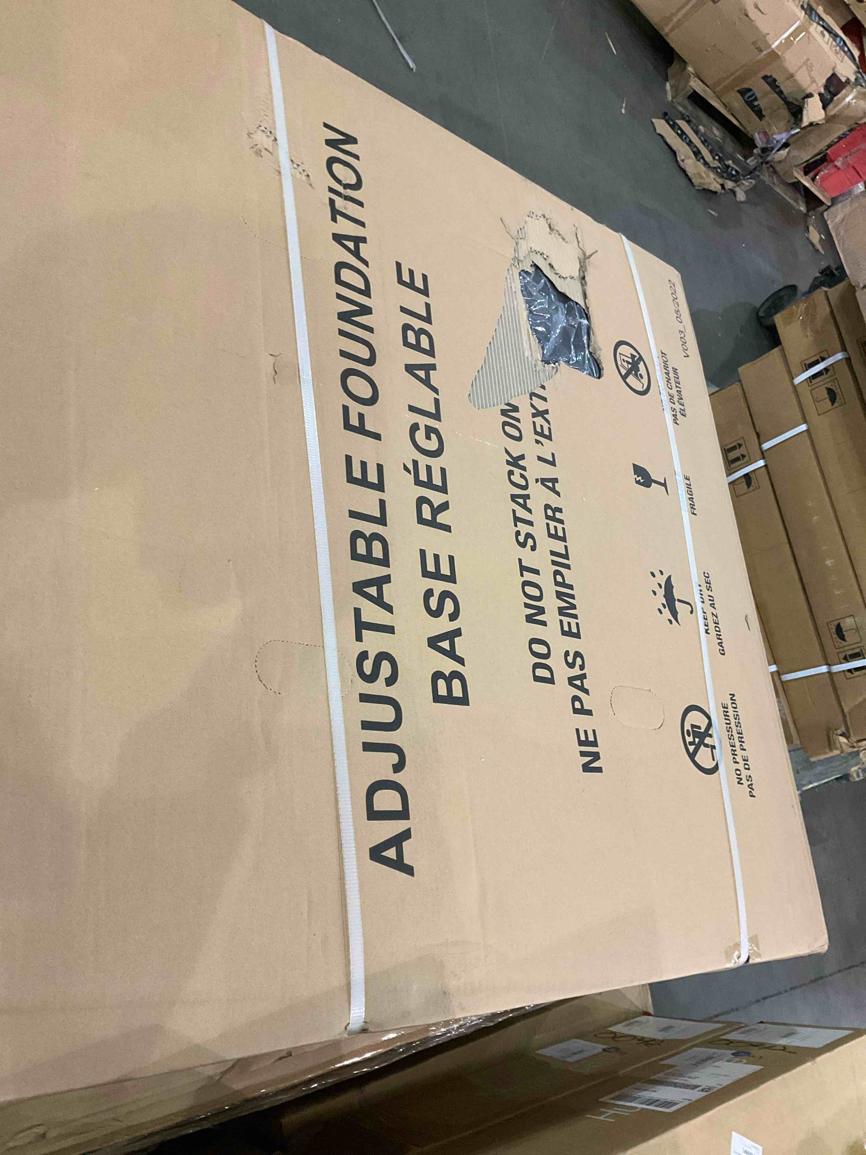 https://s3.amazonaws.com/lotting-images-prod/bidfta/BHL00131242_1703852965422.jpeg
