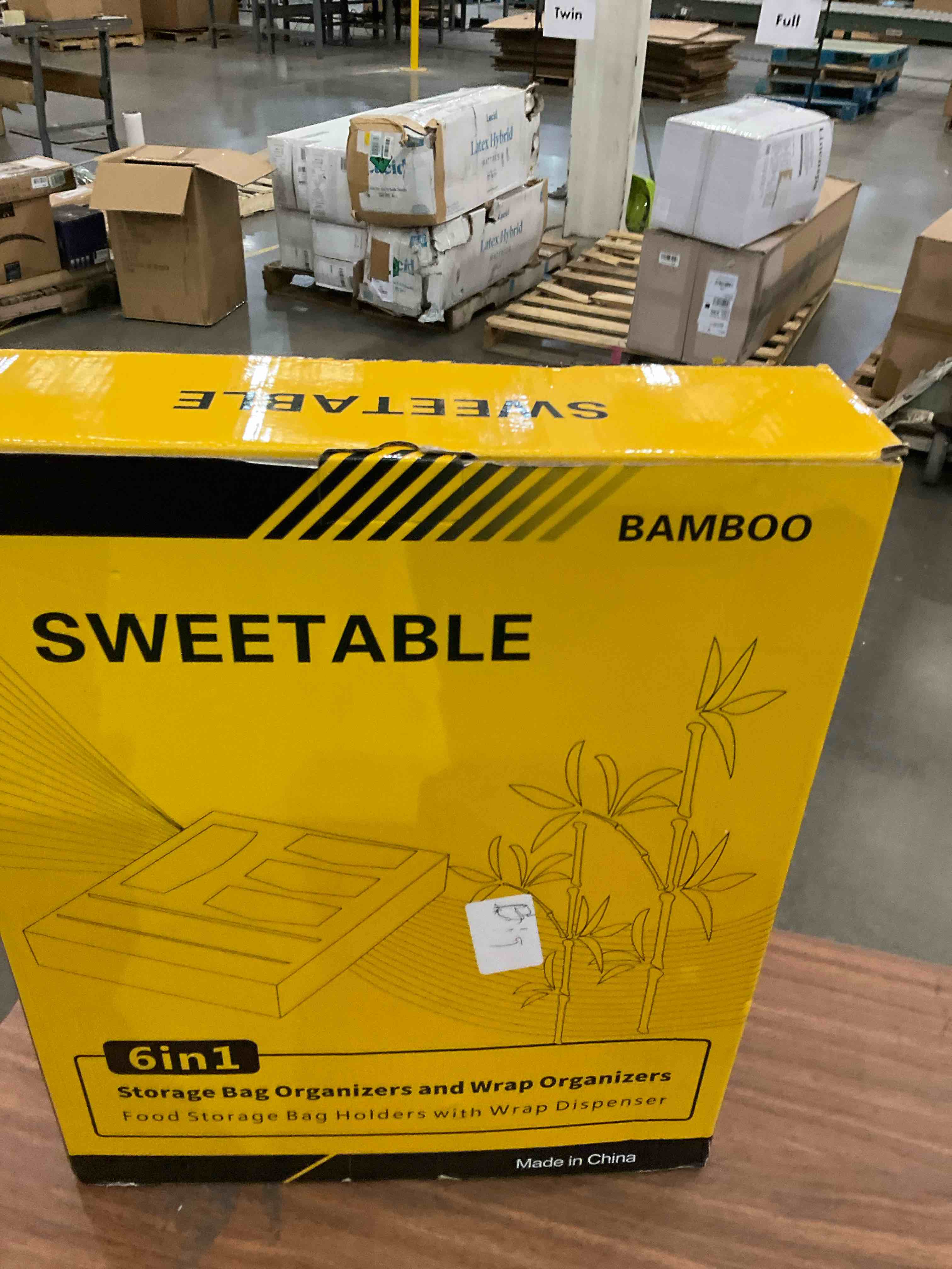 https://s3.amazonaws.com/lotting-images-prod/bidfta/BHL00131750_1705087292133.jpeg