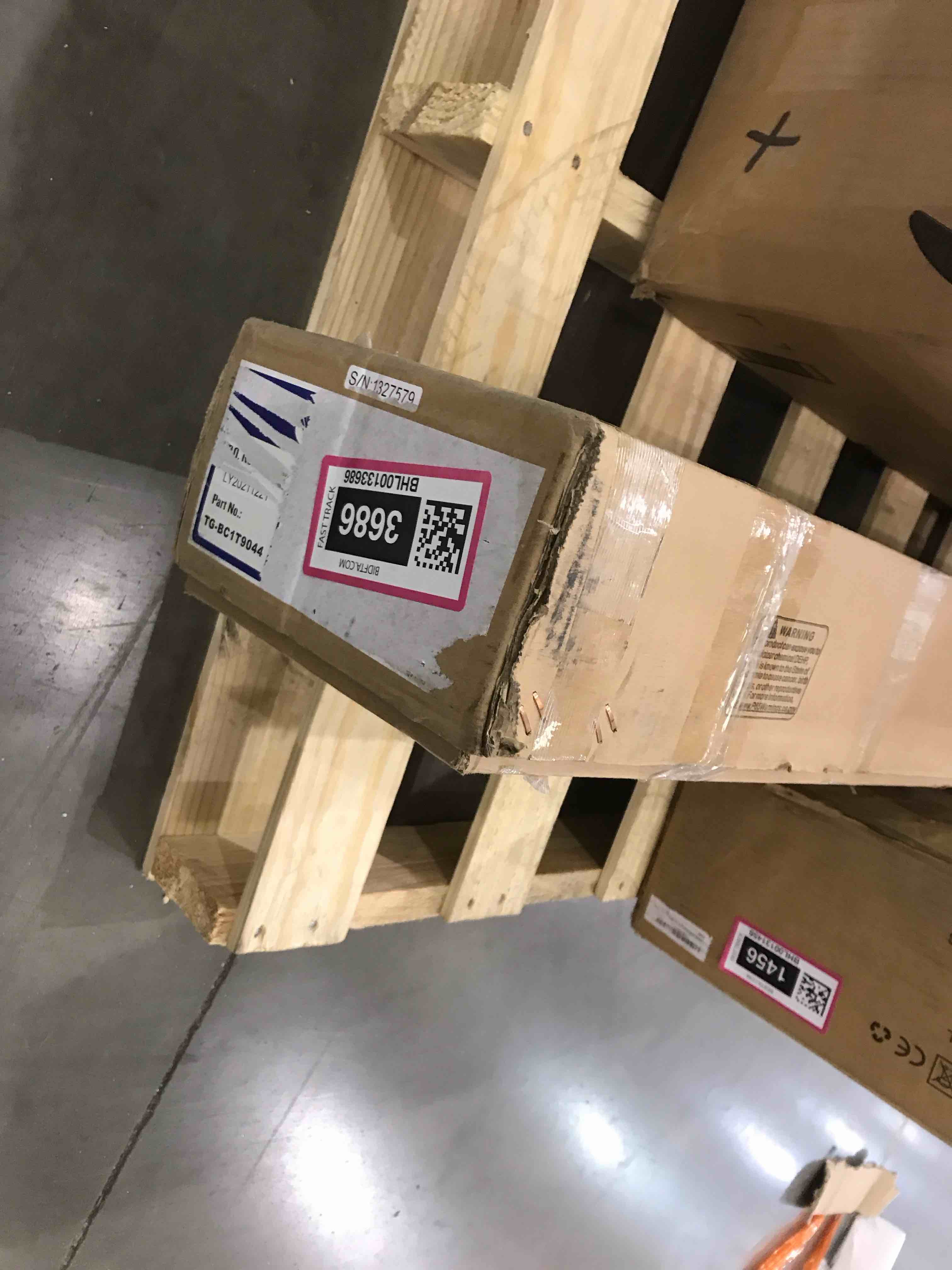 https://s3.amazonaws.com/lotting-images-prod/bidfta/BHL00133686_1704745242074.jpeg