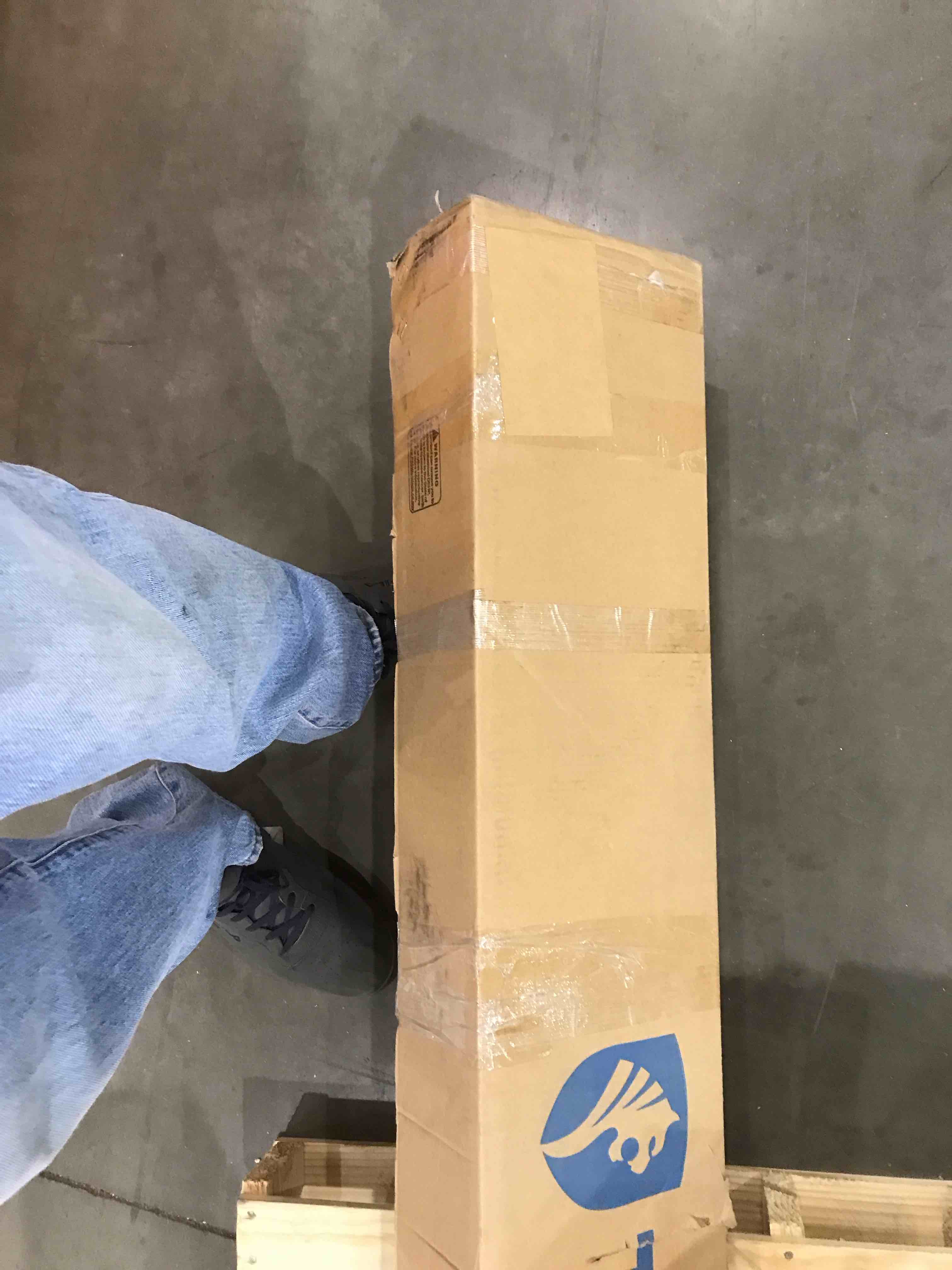 https://s3.amazonaws.com/lotting-images-prod/bidfta/BHL00133686_1704745256003.jpeg