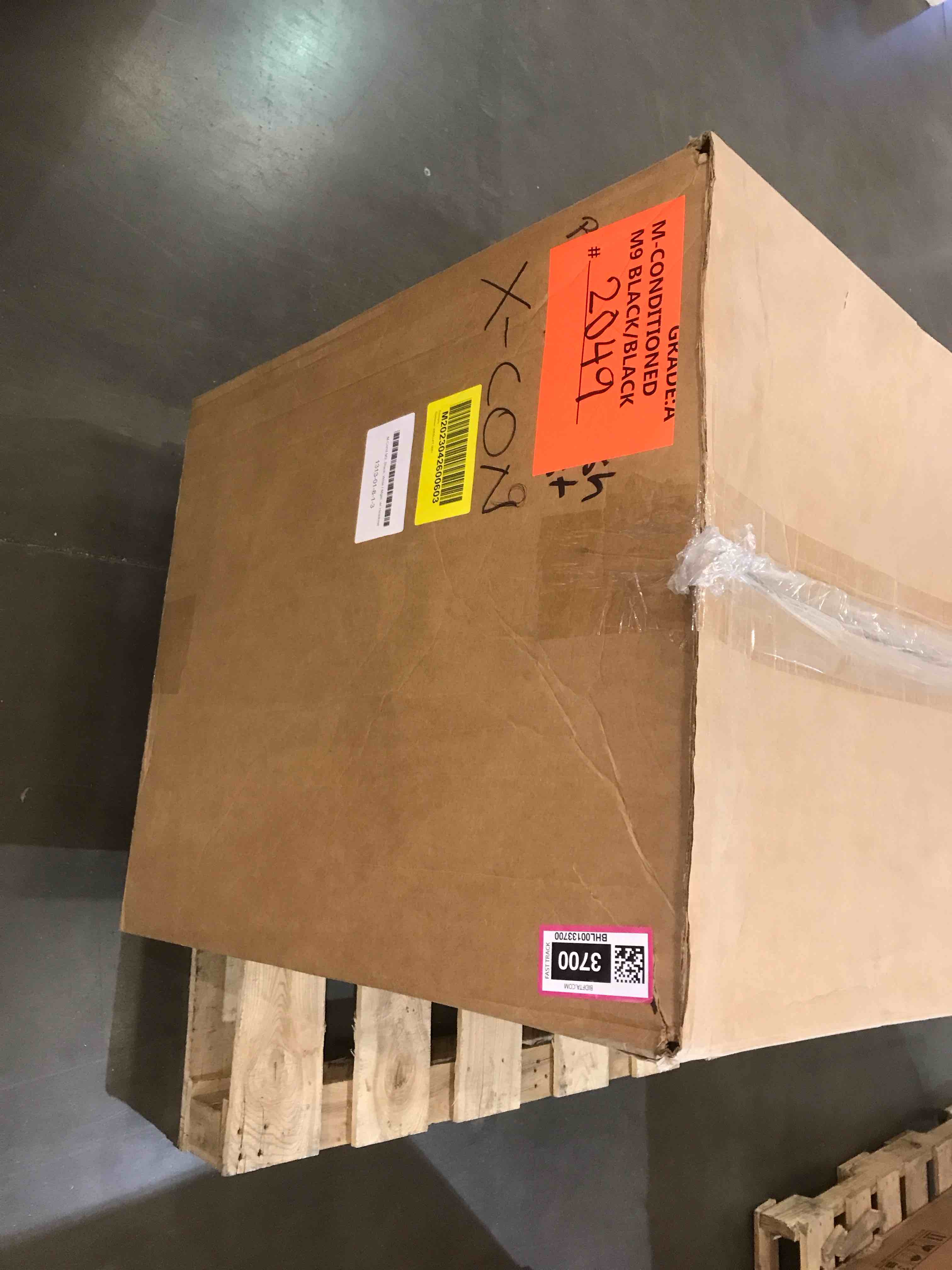 M9 Gaming Chair x -con 