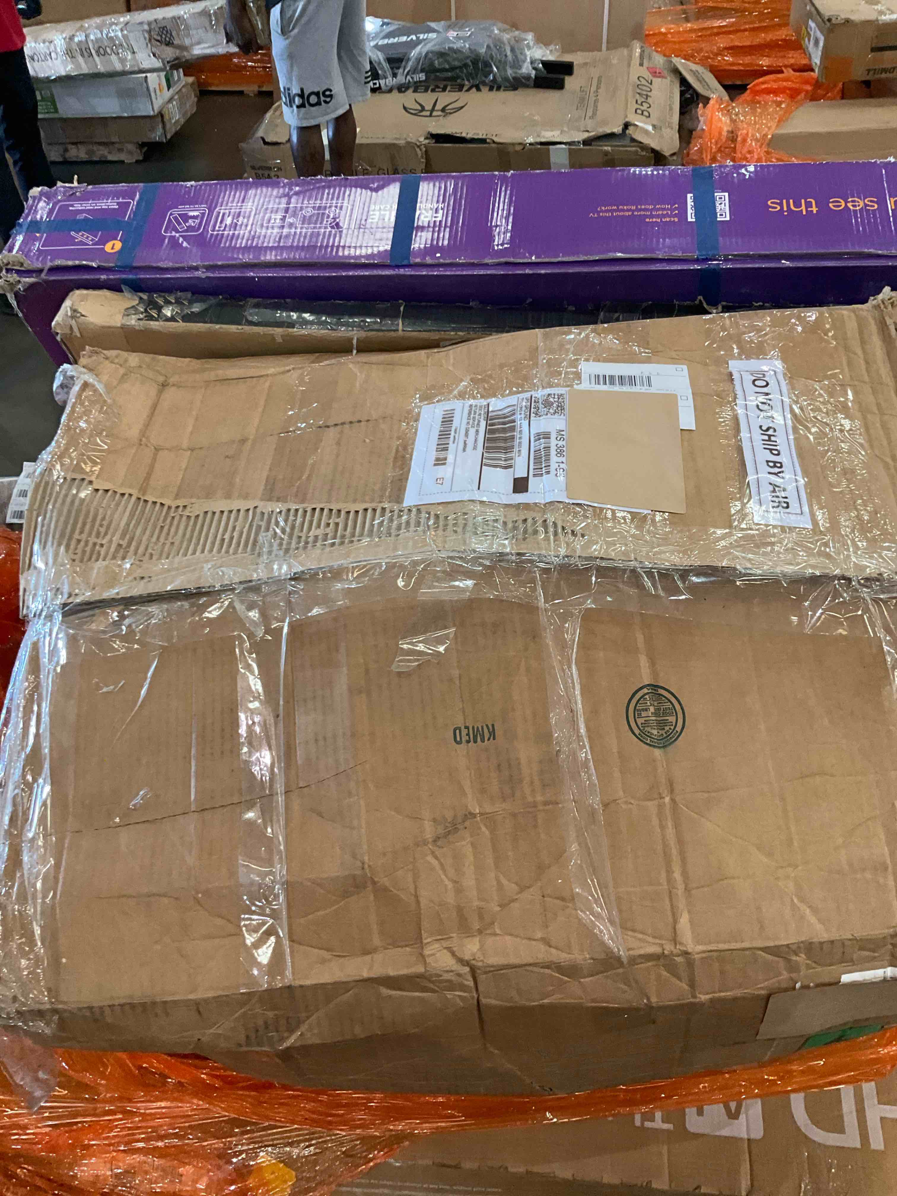 https://s3.amazonaws.com/lotting-images-prod/bidfta/BHL00144650_1716903318518.jpeg